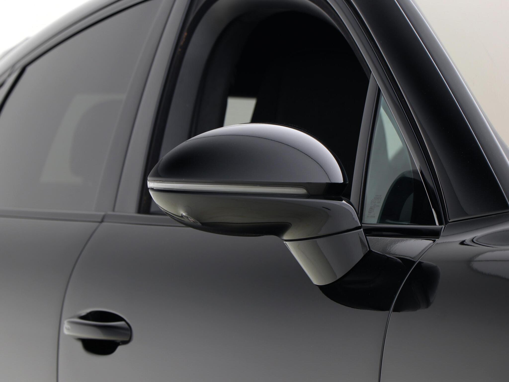 Porsche Cayenne view 11