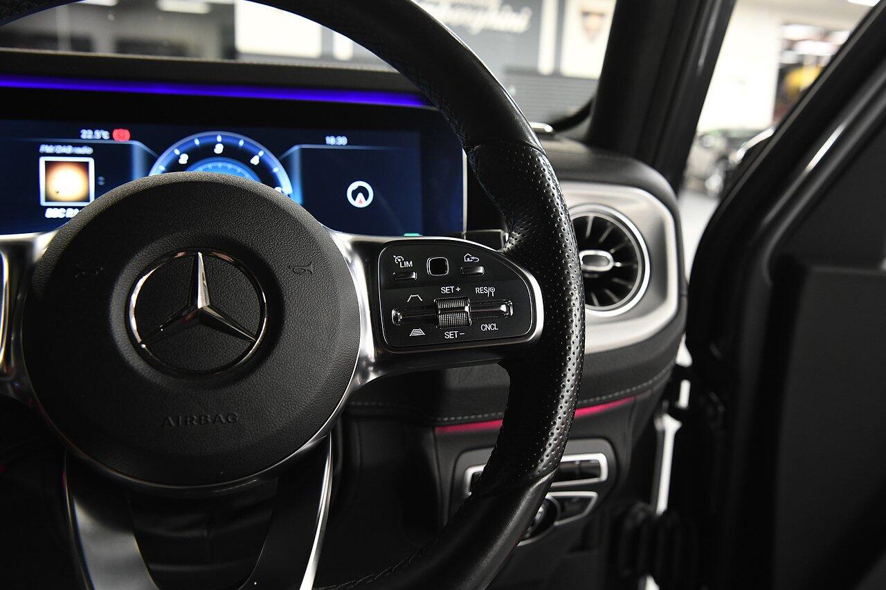 Mercedes-Benz G-Class view 23