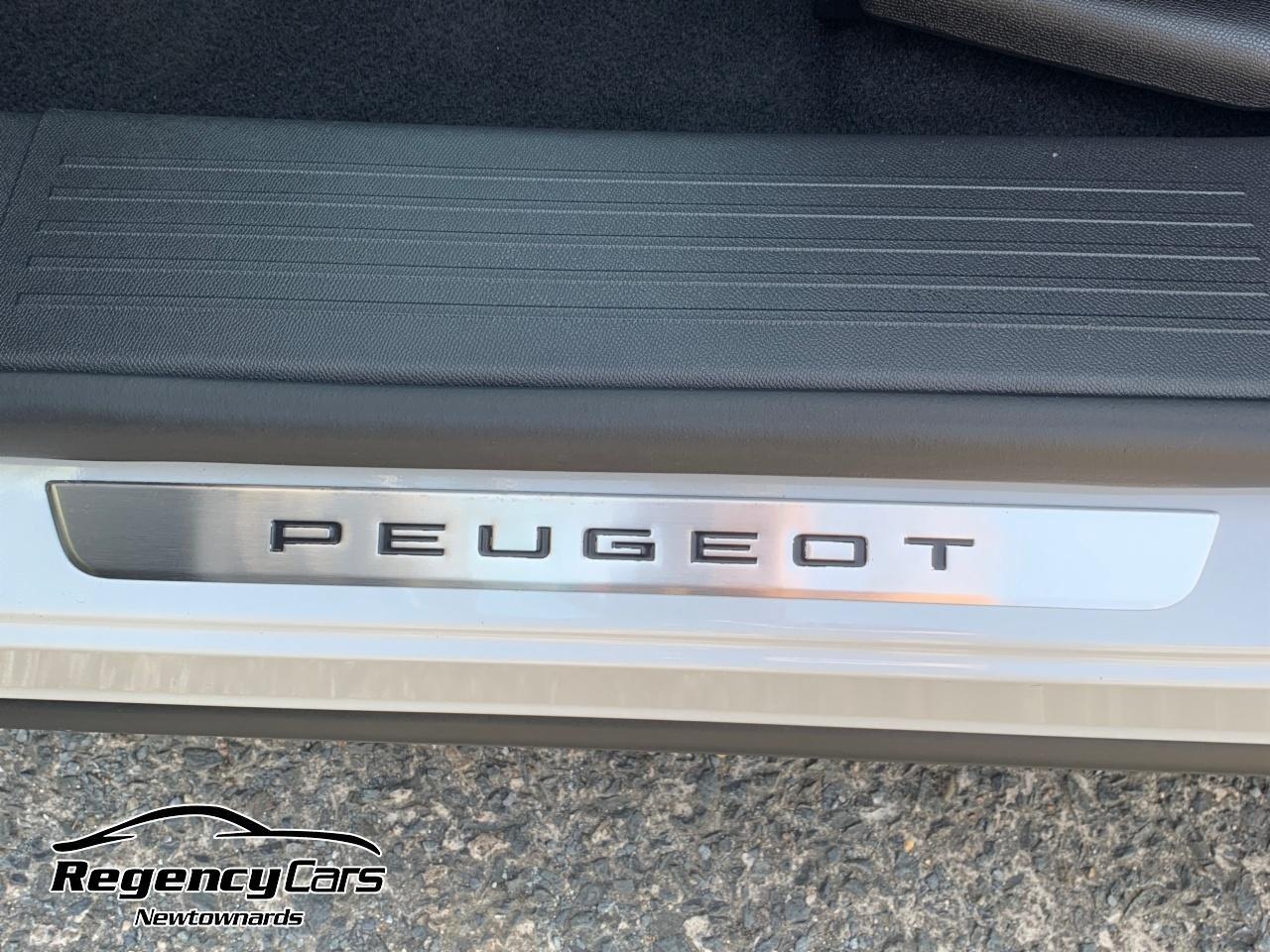 Peugeot 3008 view 17