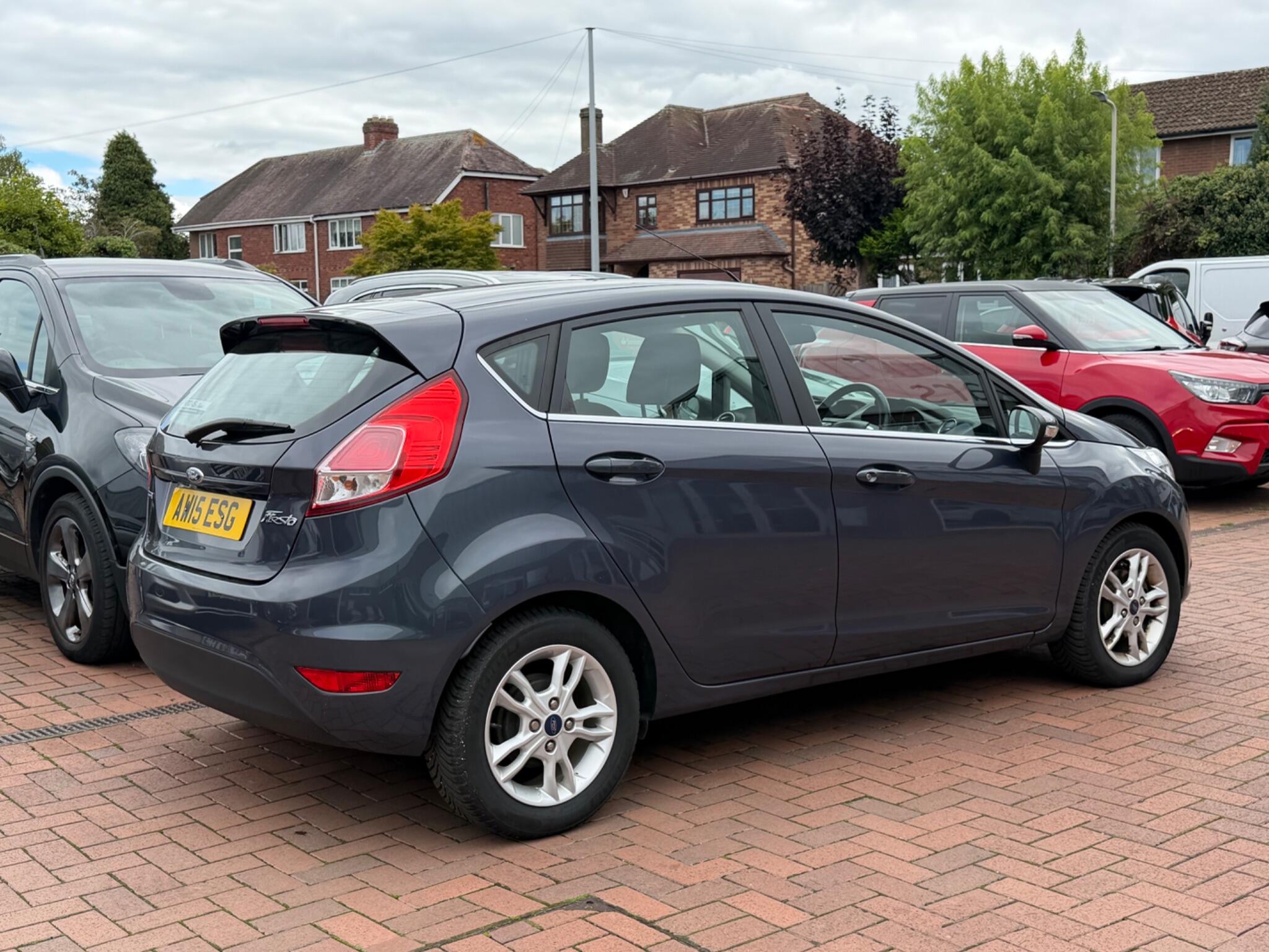 Ford Fiesta view 24