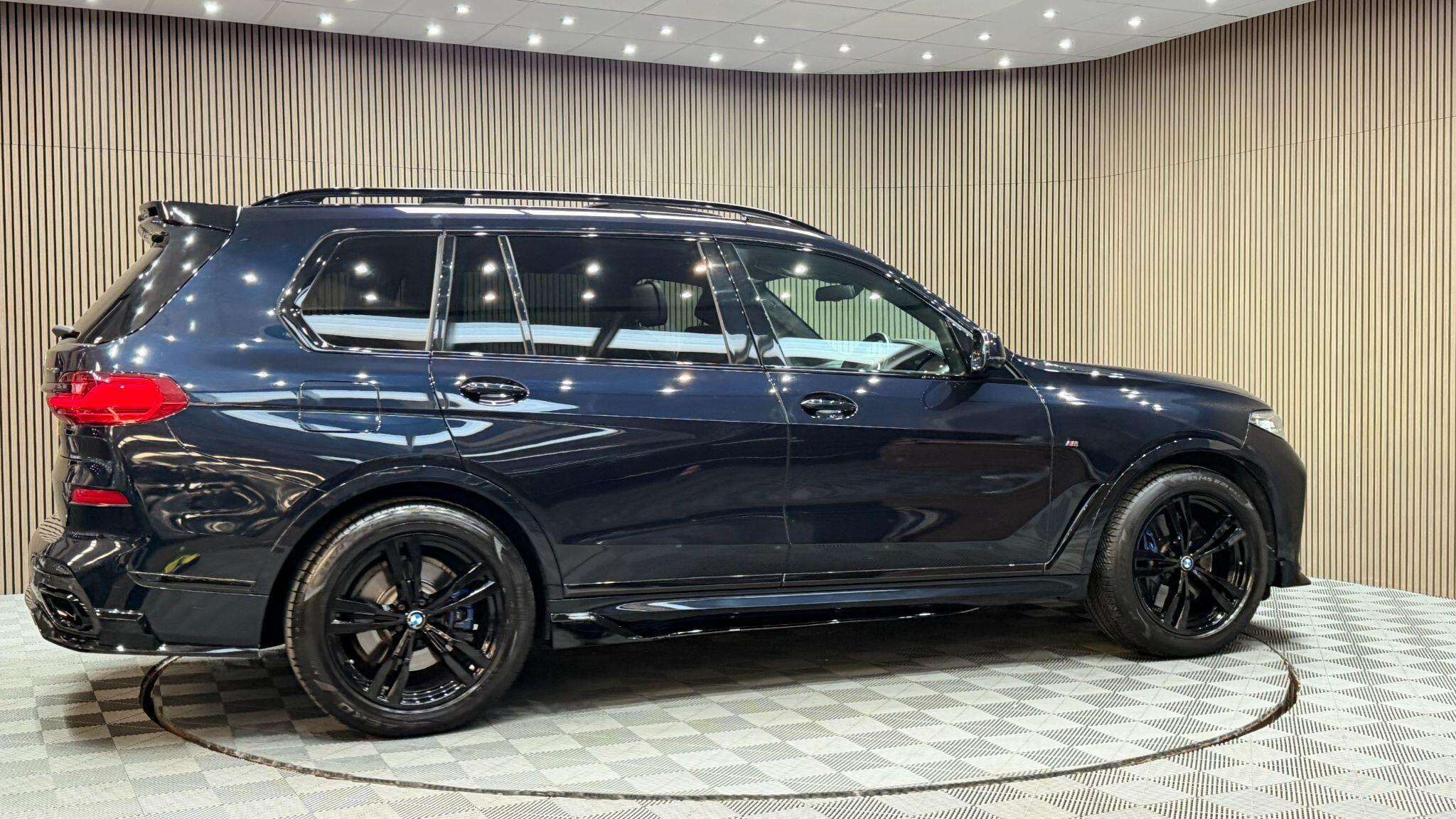 BMW X7 view 46