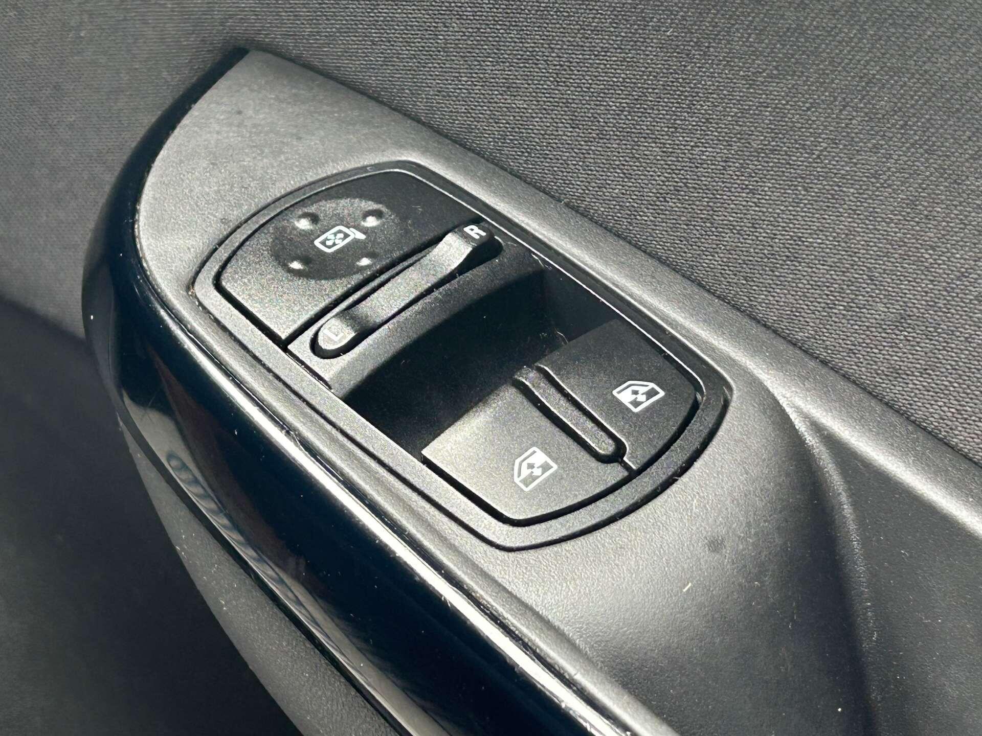 Vauxhall Corsa view 15