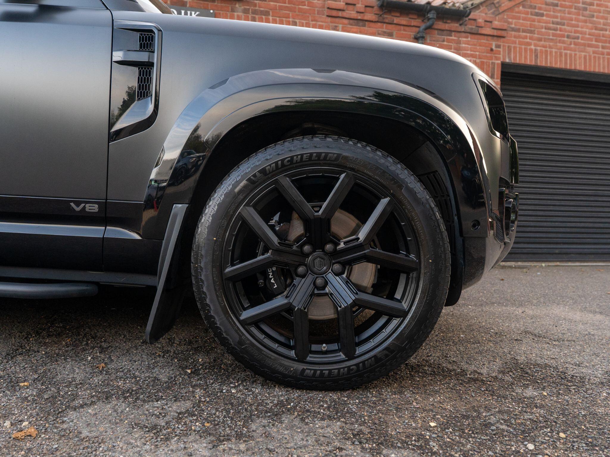 Land Rover Defender view 34