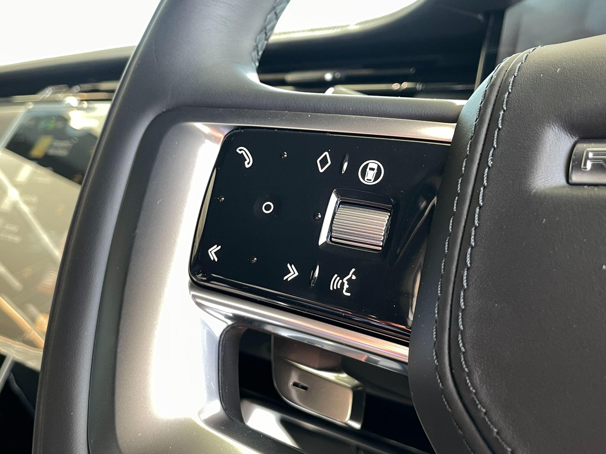 Land Rover Range Rover view 19