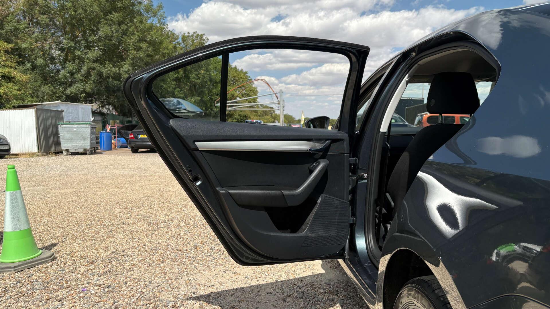 Skoda Octavia view 38