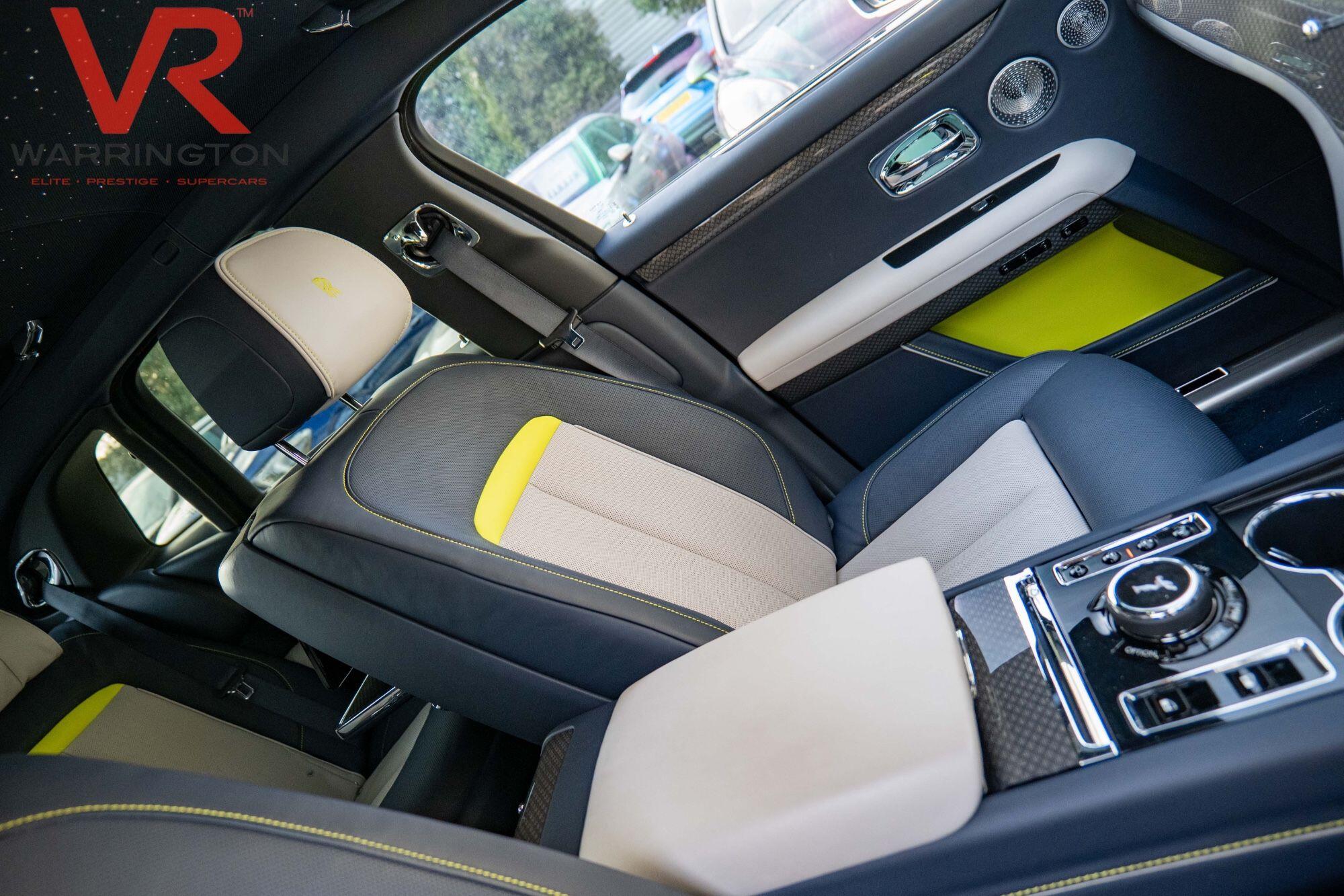 Rolls-Royce Ghost view 4