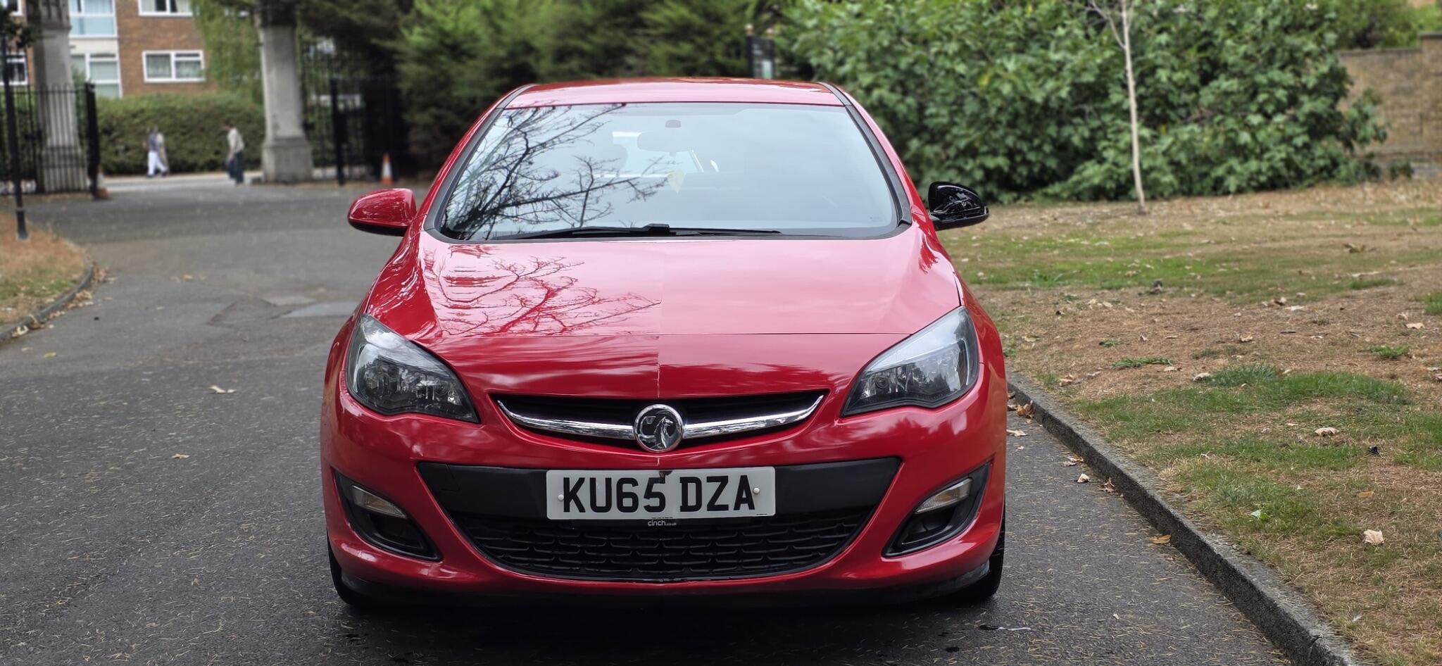 Vauxhall Astra view 2