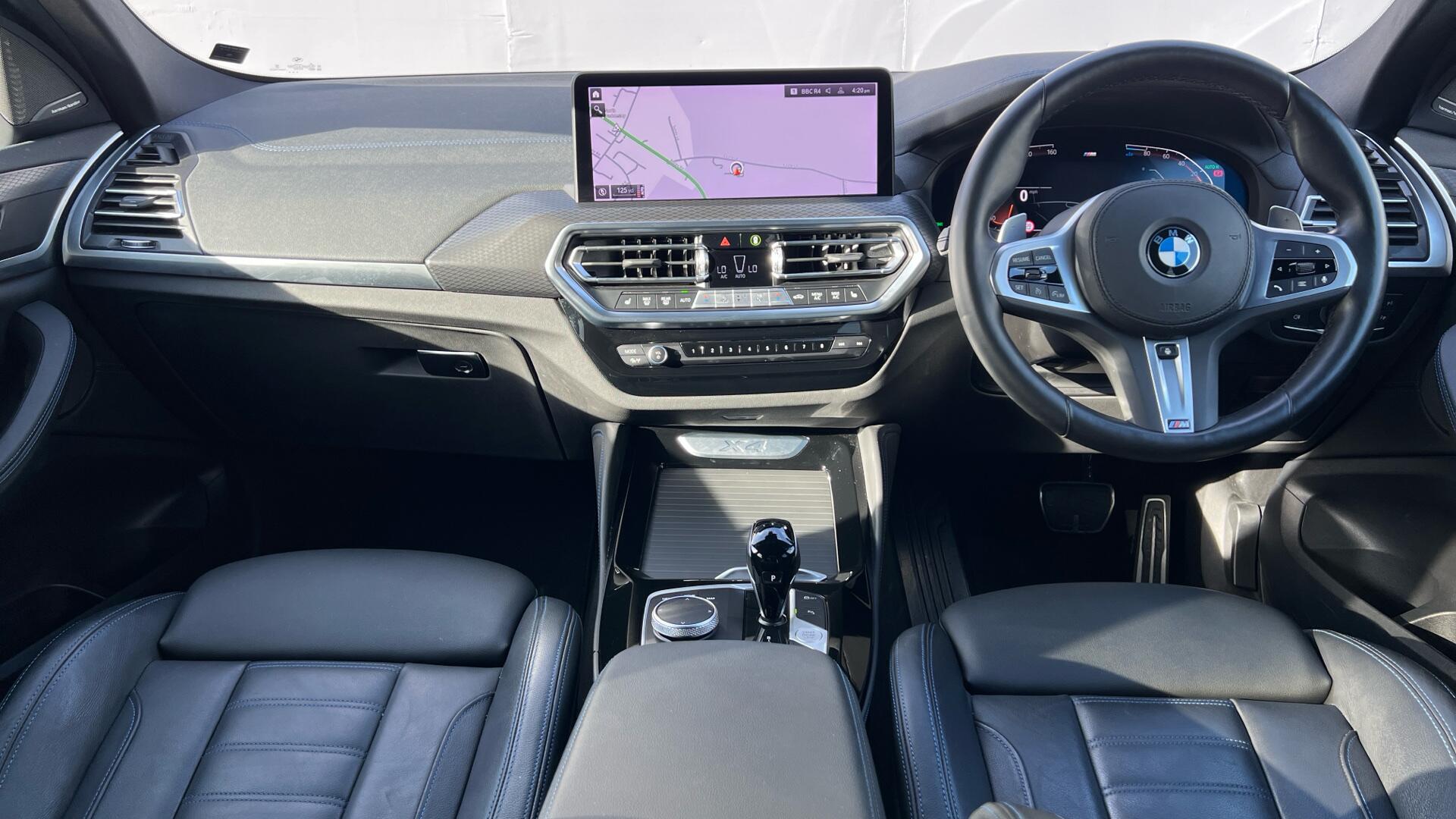 BMW X4 view 4