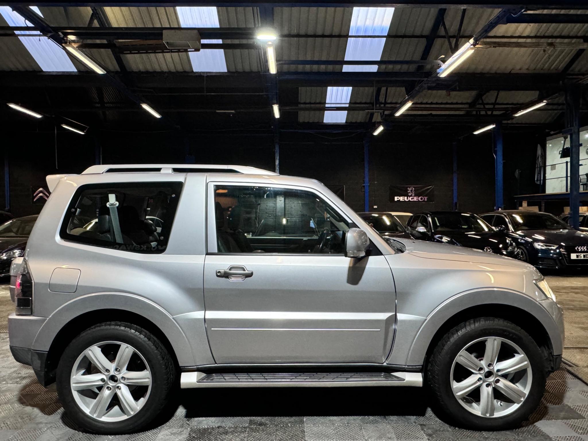 Mitsubishi Shogun view 38