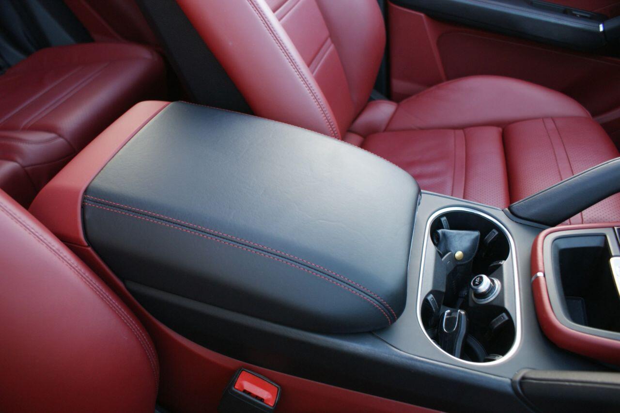 Porsche Cayenne view 56