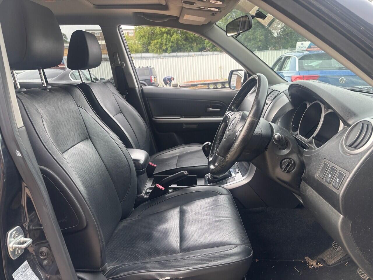 Suzuki Grand Vitara view 10