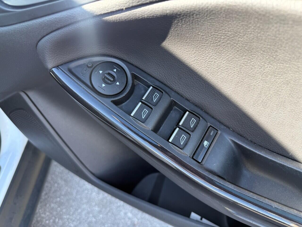 Ford Focus view 16