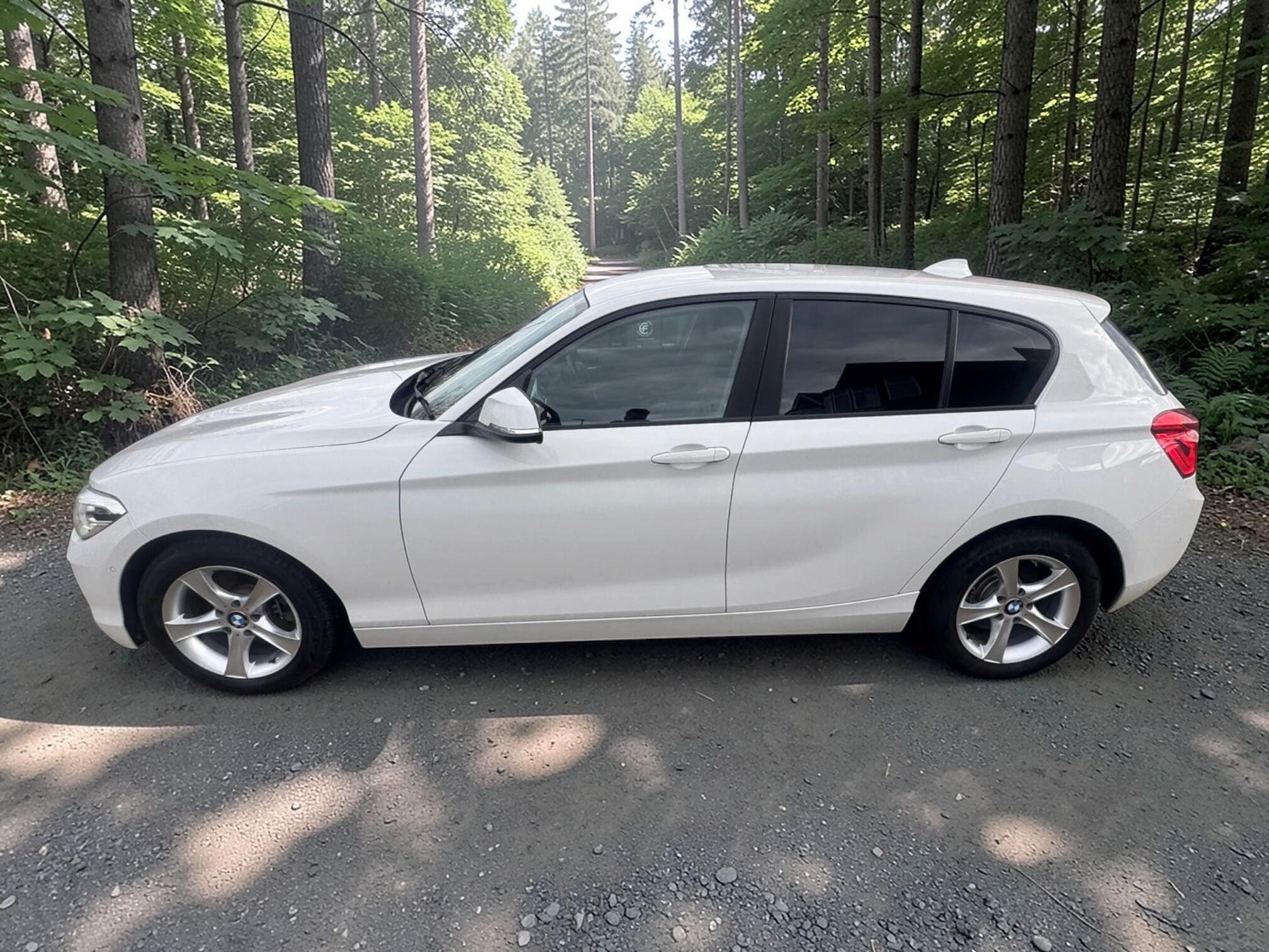 BMW 1 Series view 15