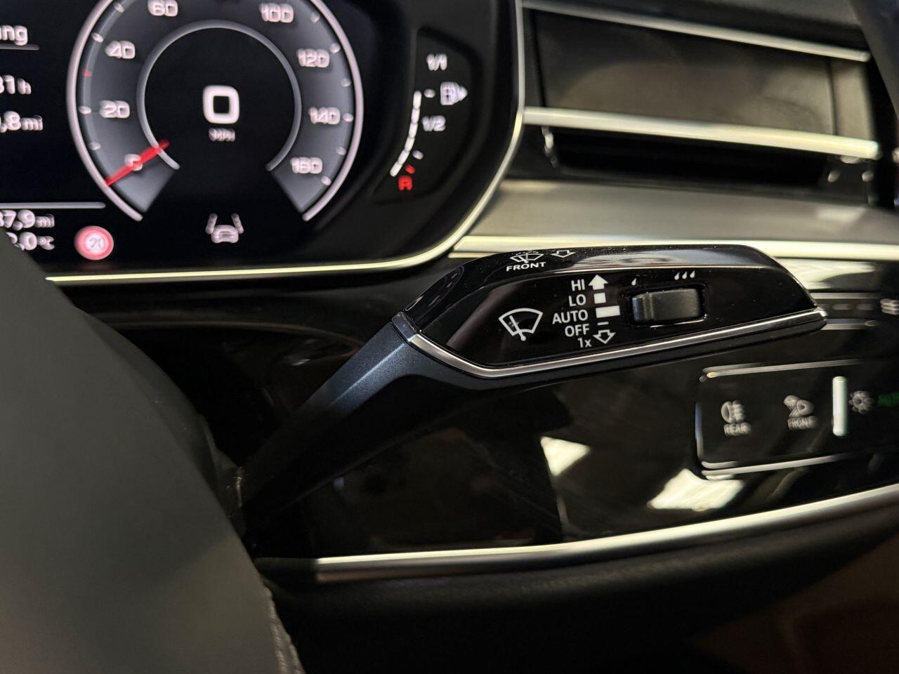 Audi A8 view 42