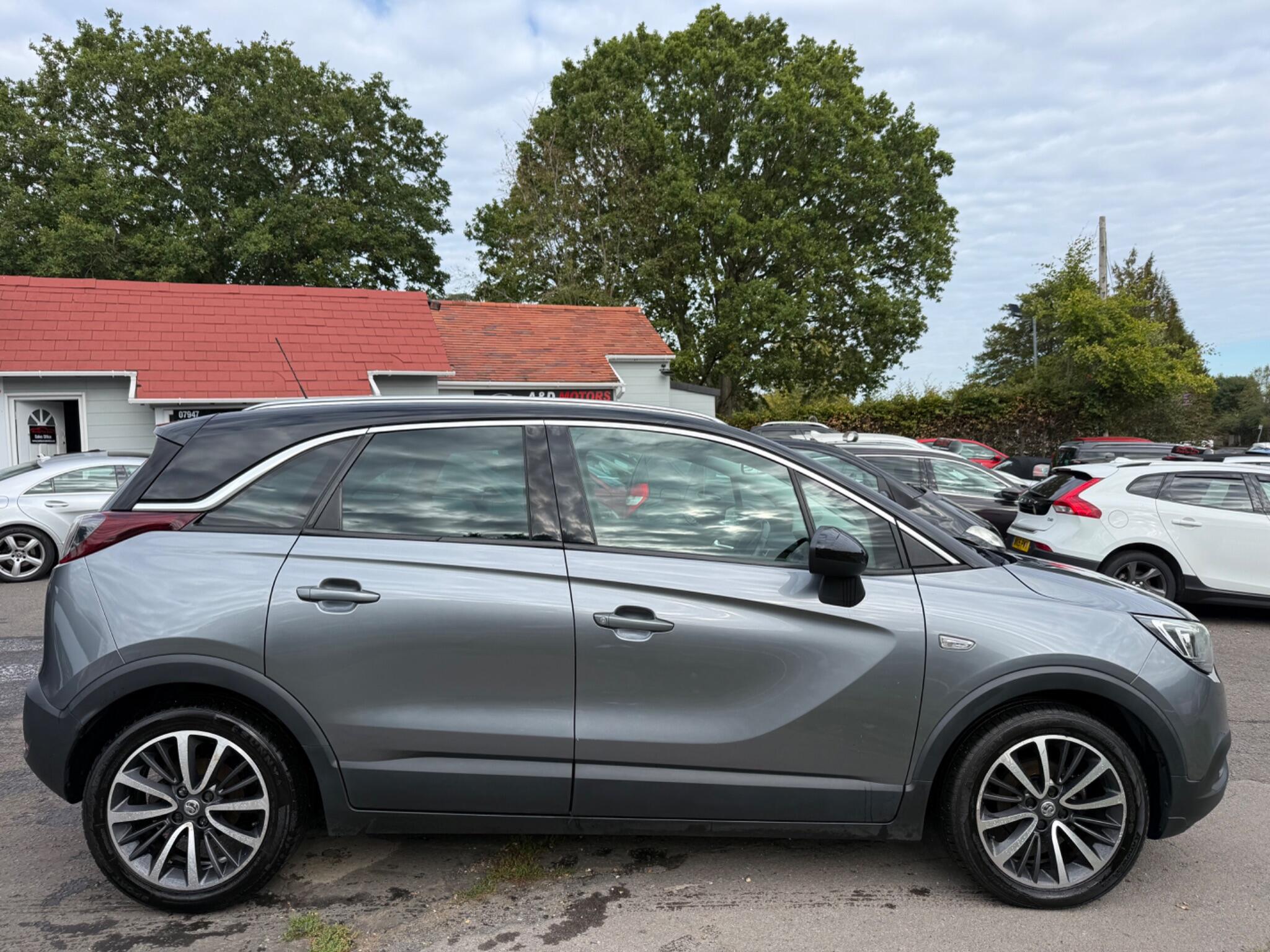 Vauxhall Crossland X view 9