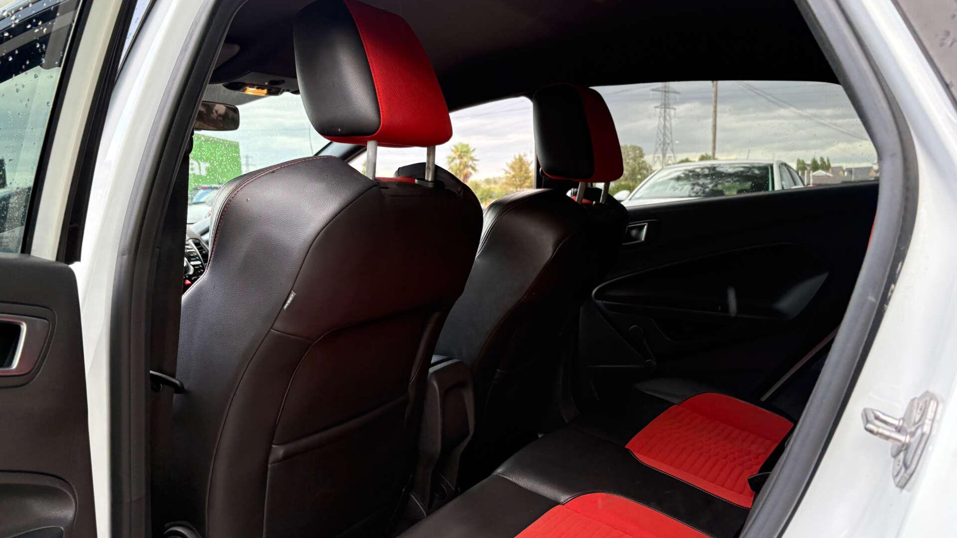 Ford Fiesta view 12