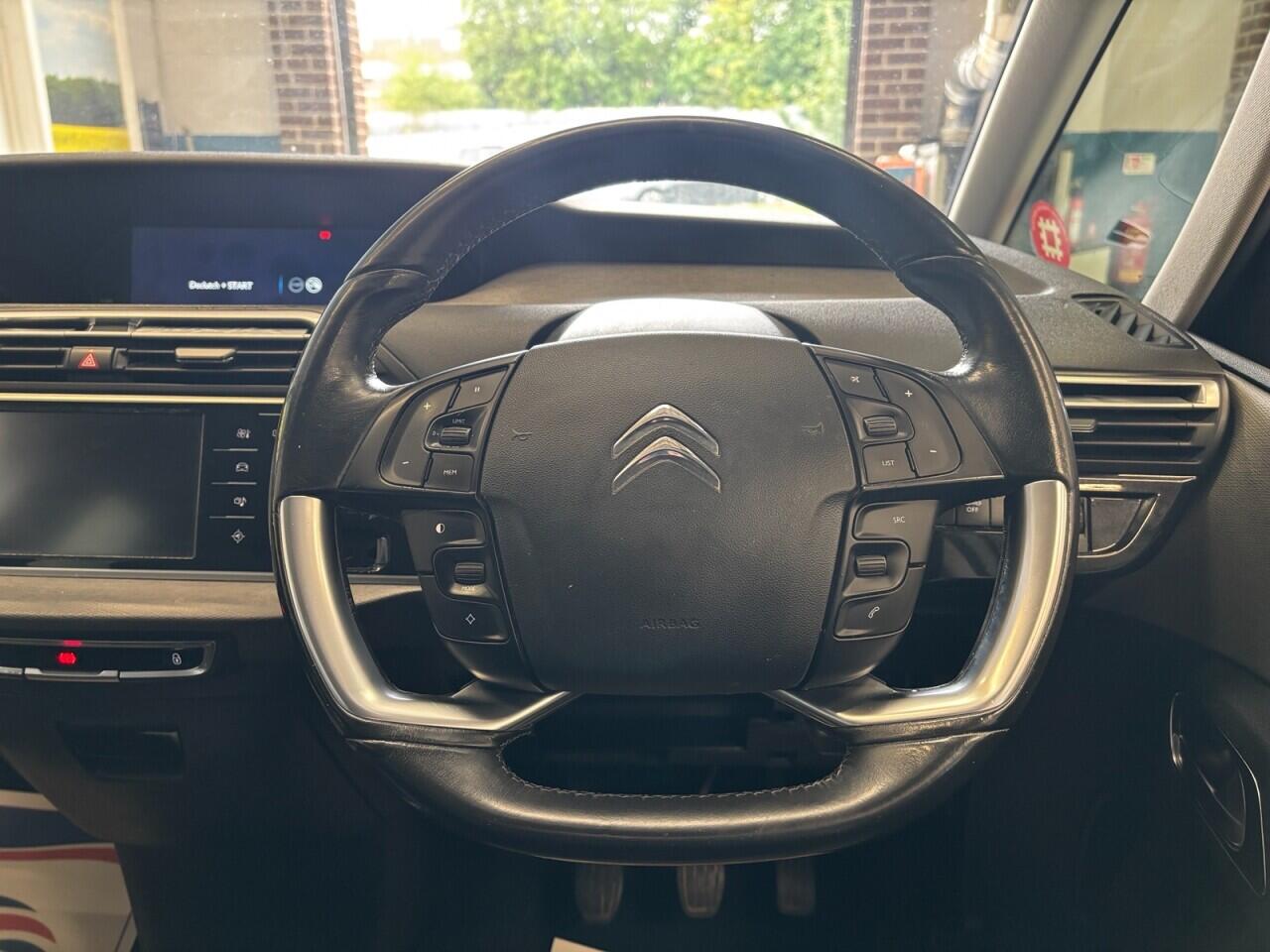 Citroen Grand C4 Picasso view 16
