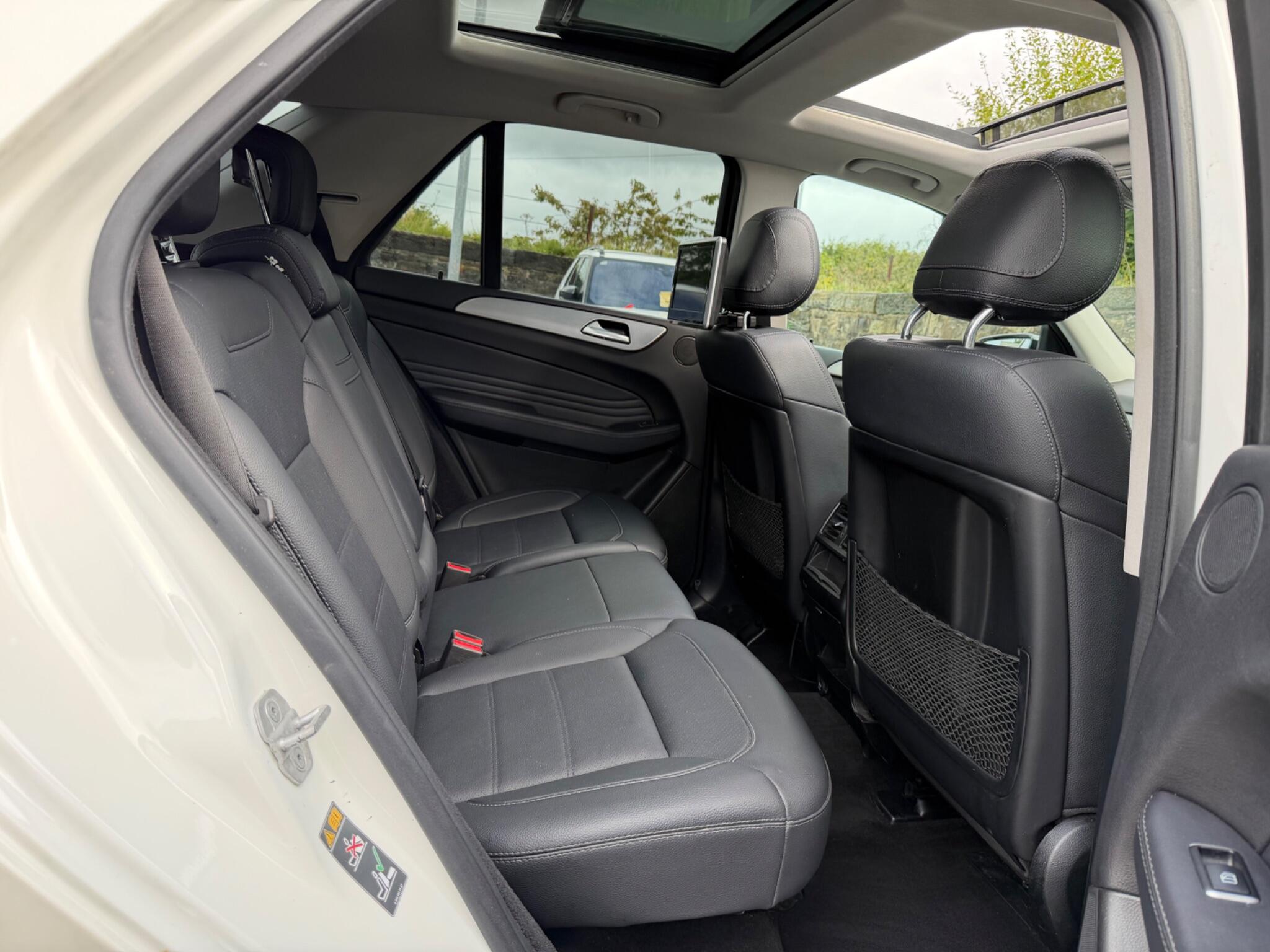 Mercedes-Benz GLE view 21