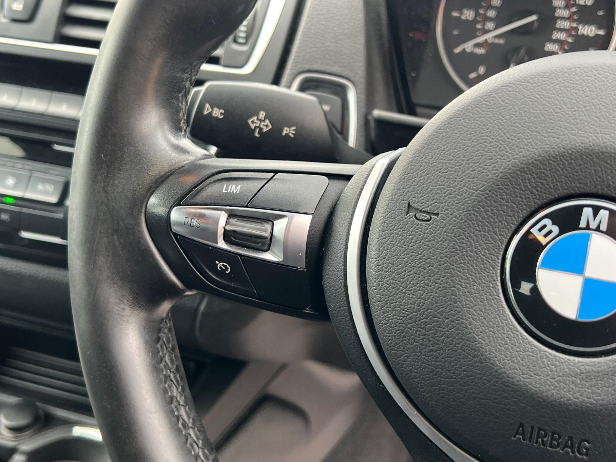 BMW 1 Series view 32