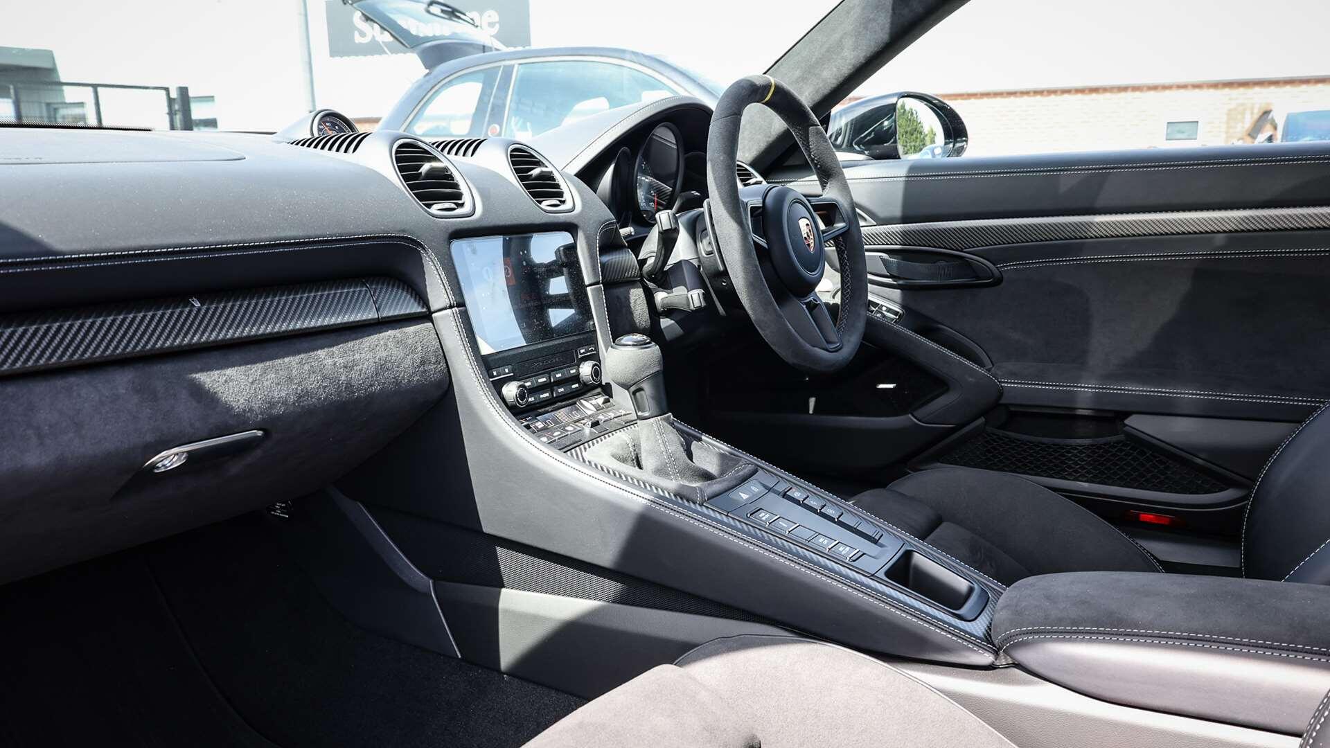 Porsche Cayman view 5