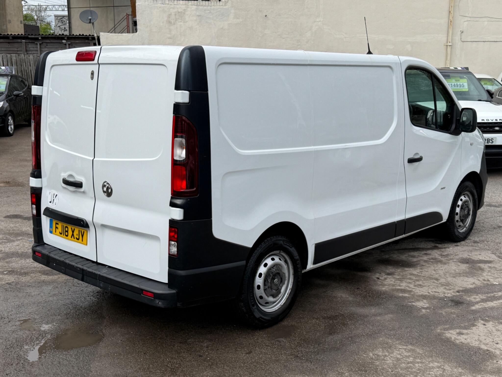 Vauxhall Vivaro - Image 19