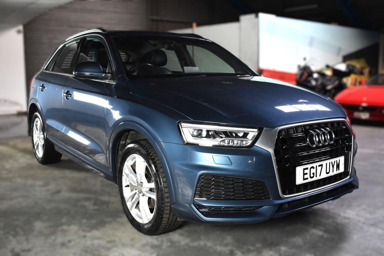 Audi Q3 view 11