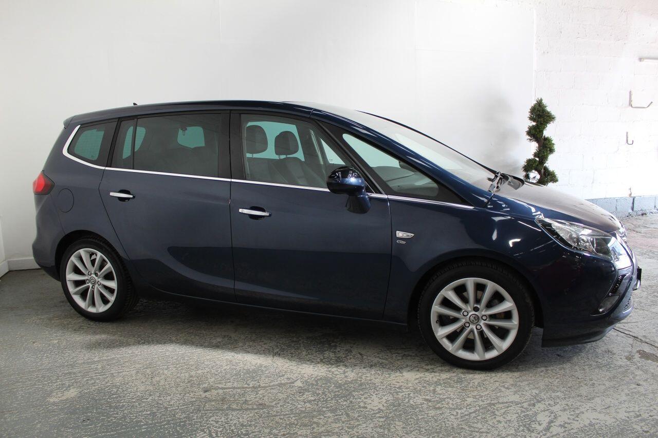 Vauxhall Zafira Tourer view 4