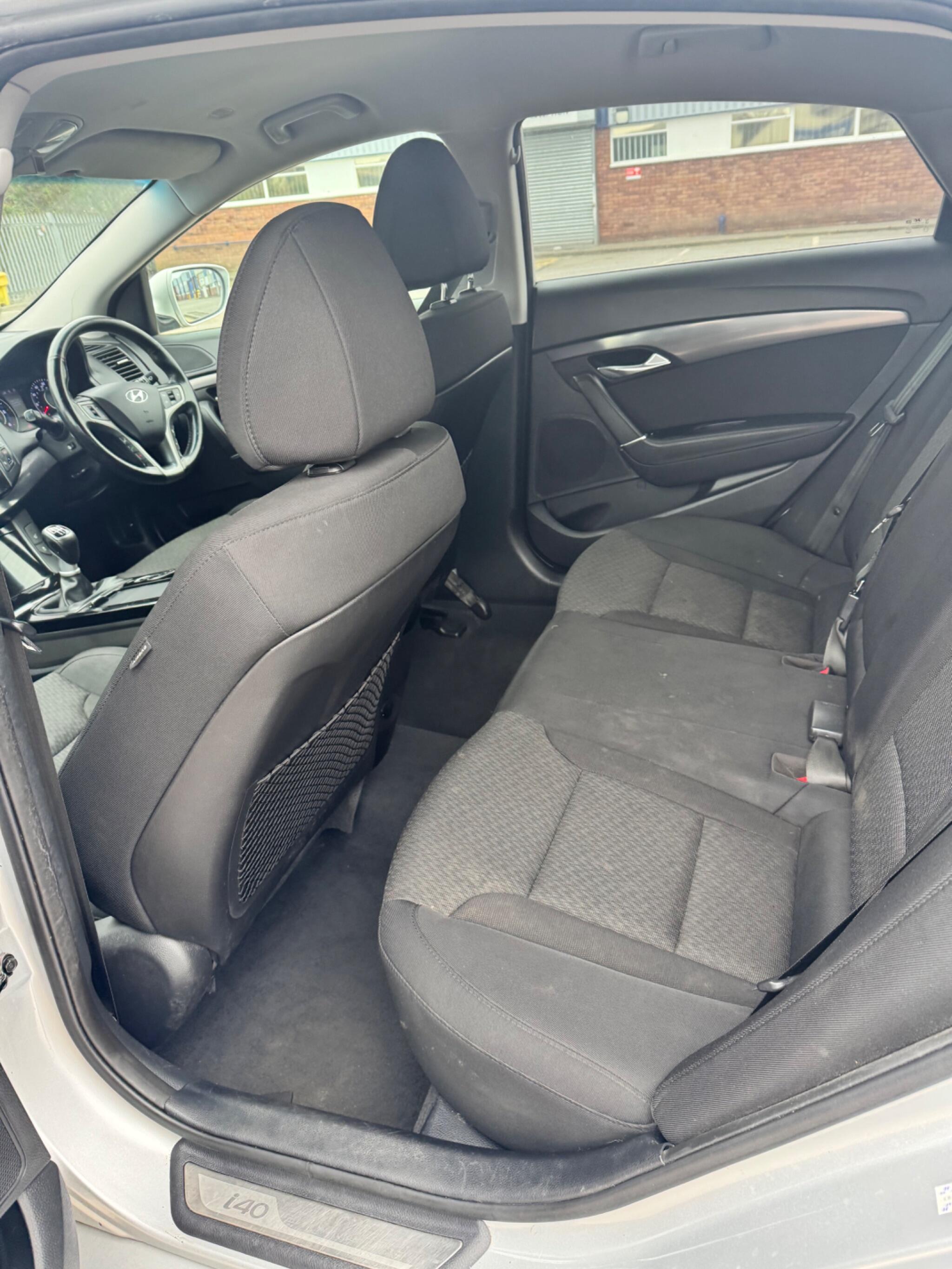 Hyundai i40 view 18