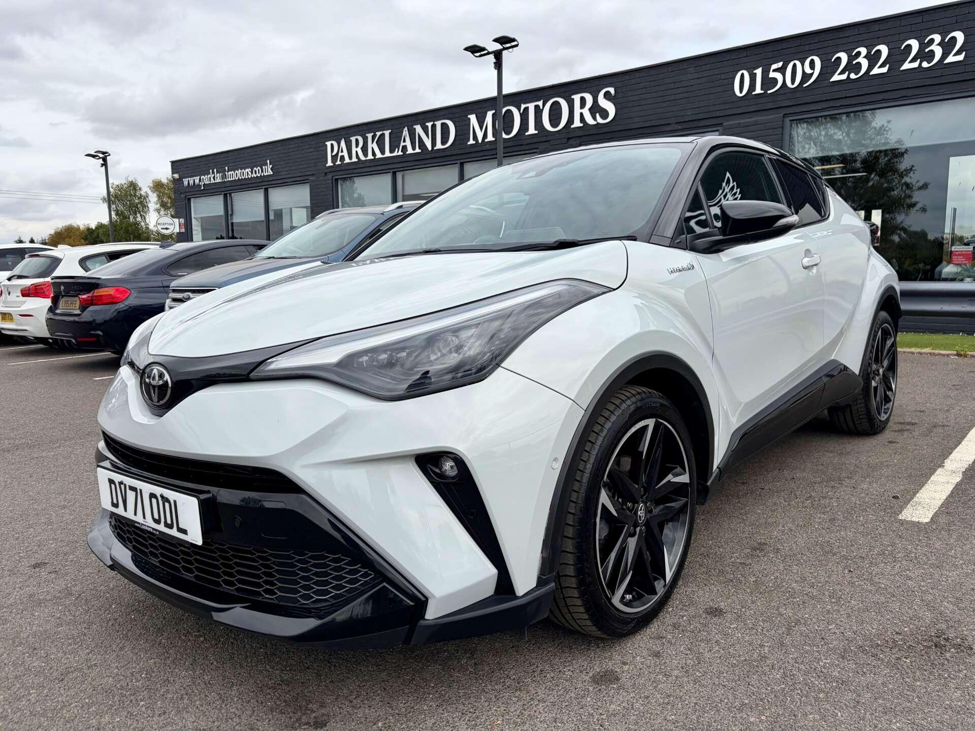 Toyota C-HR view 4