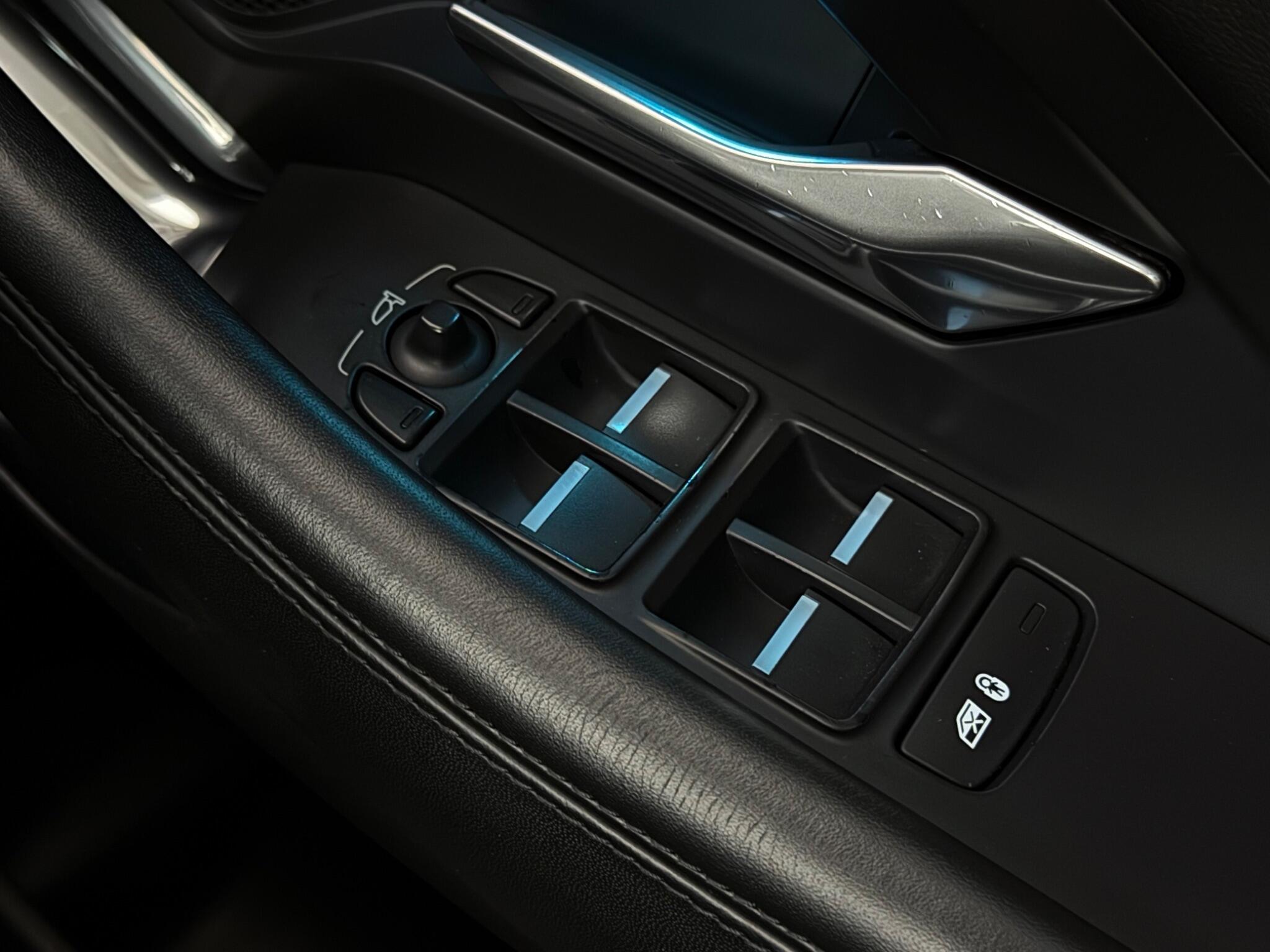 Jaguar E-Pace view 20