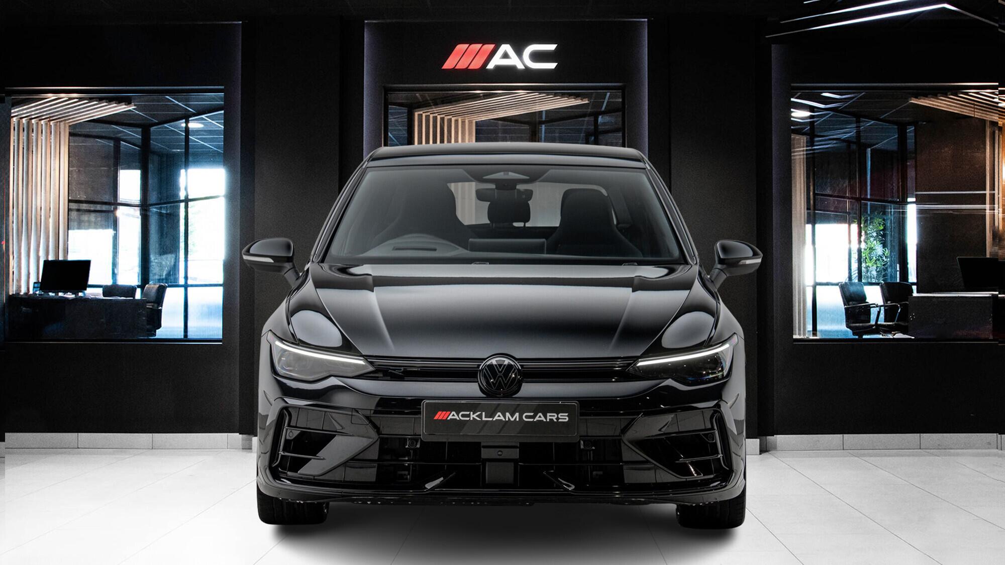 Volkswagen Golf view 2