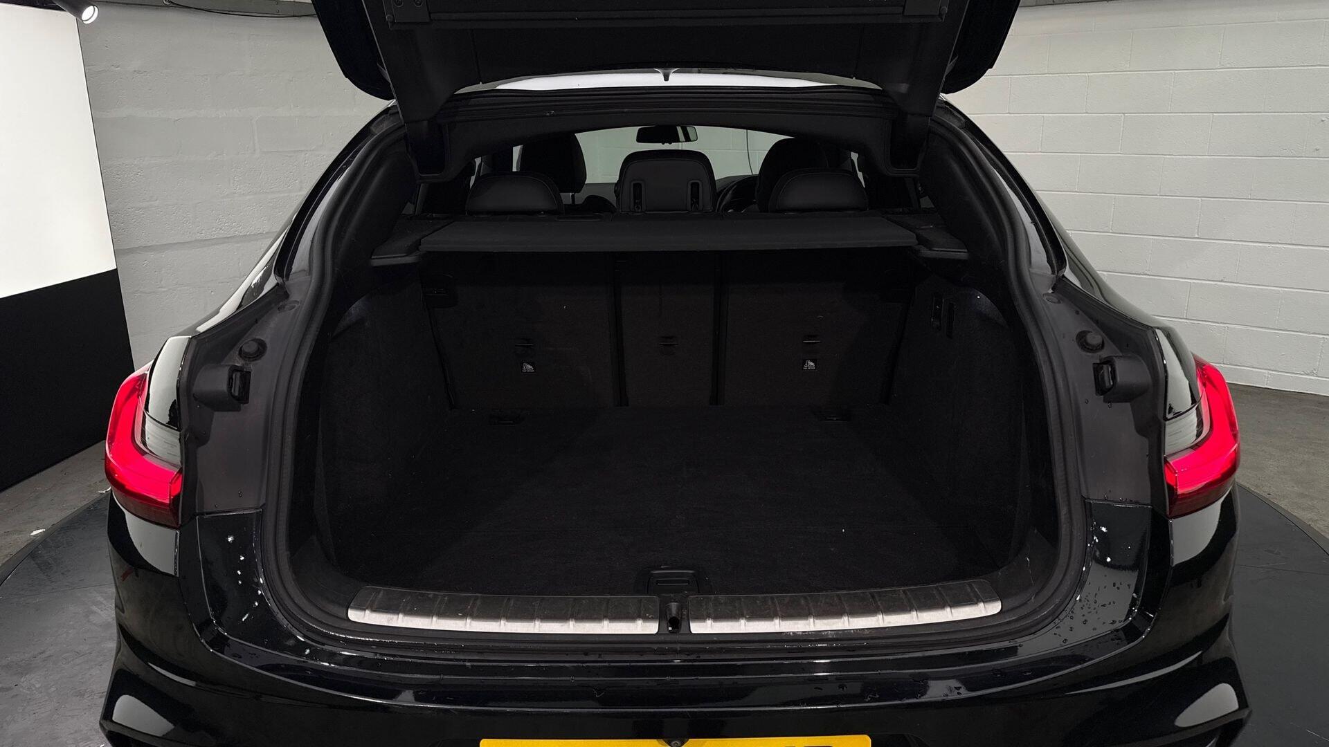 BMW X4 view 13