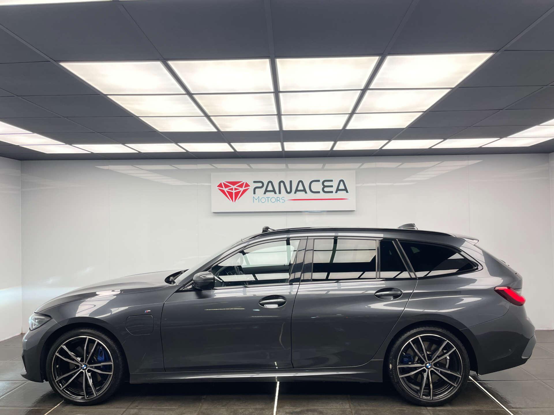 BMW 3 Series view 8