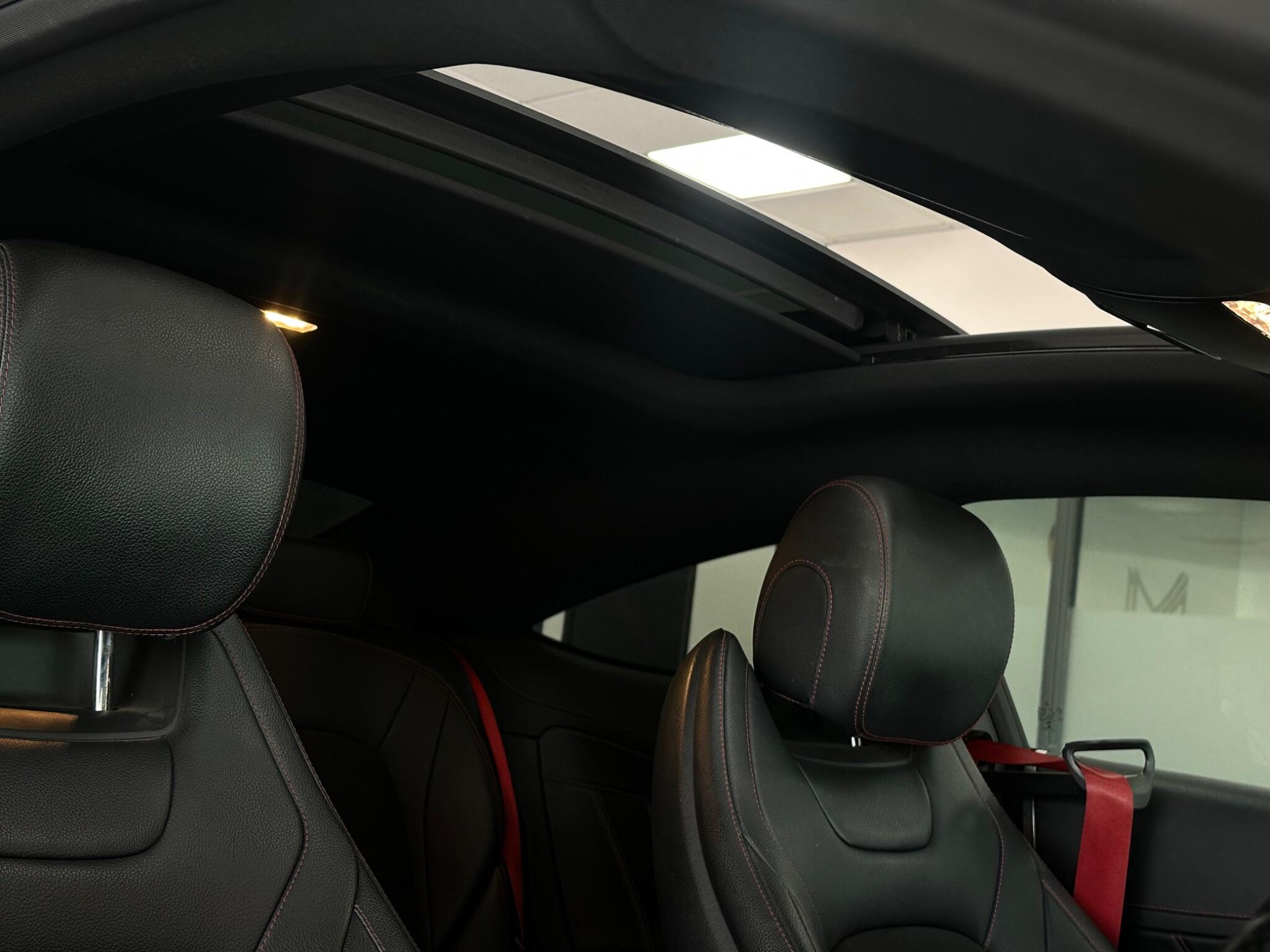 Mercedes-Benz C Class view 24
