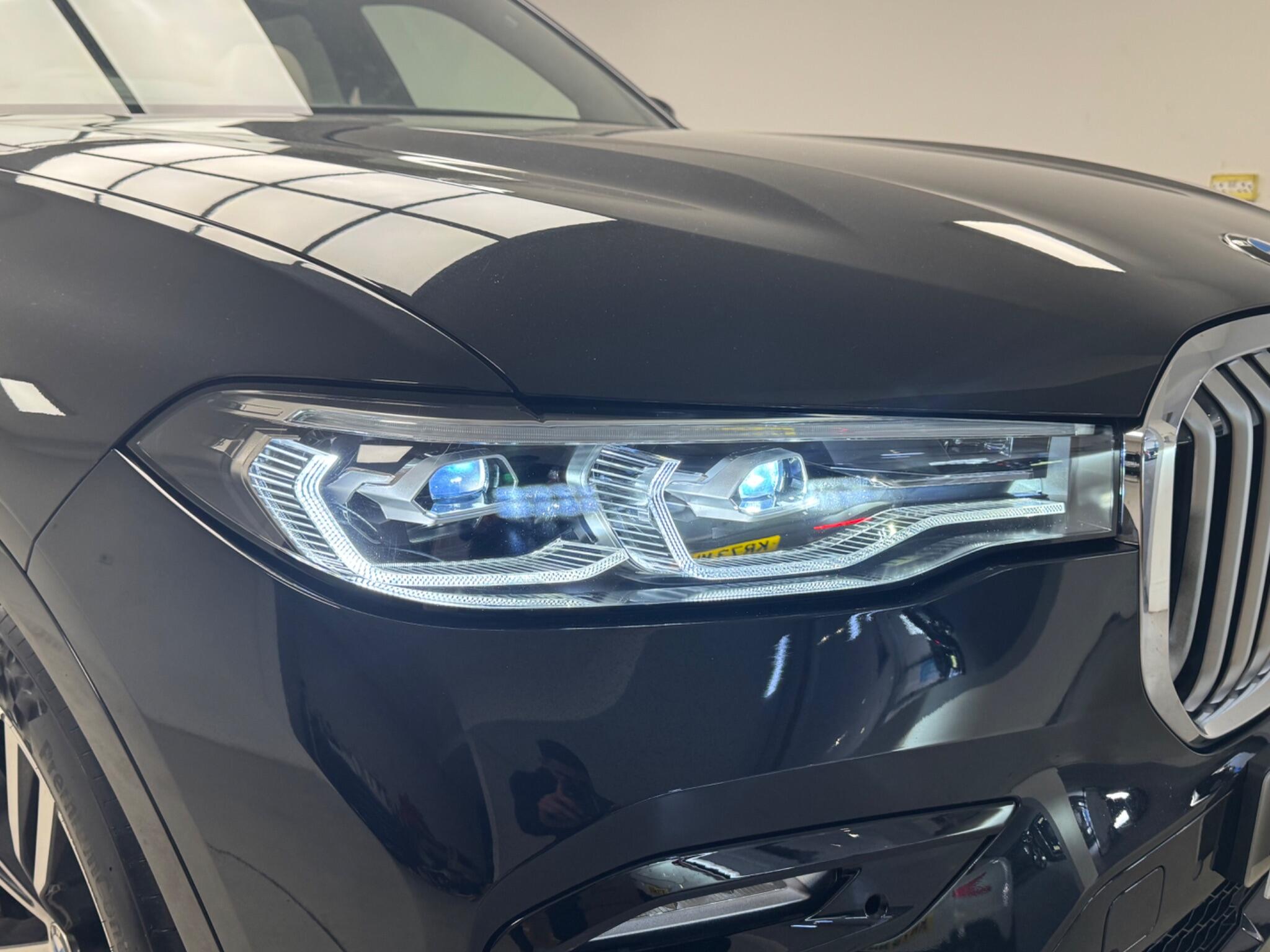 BMW X7 view 38