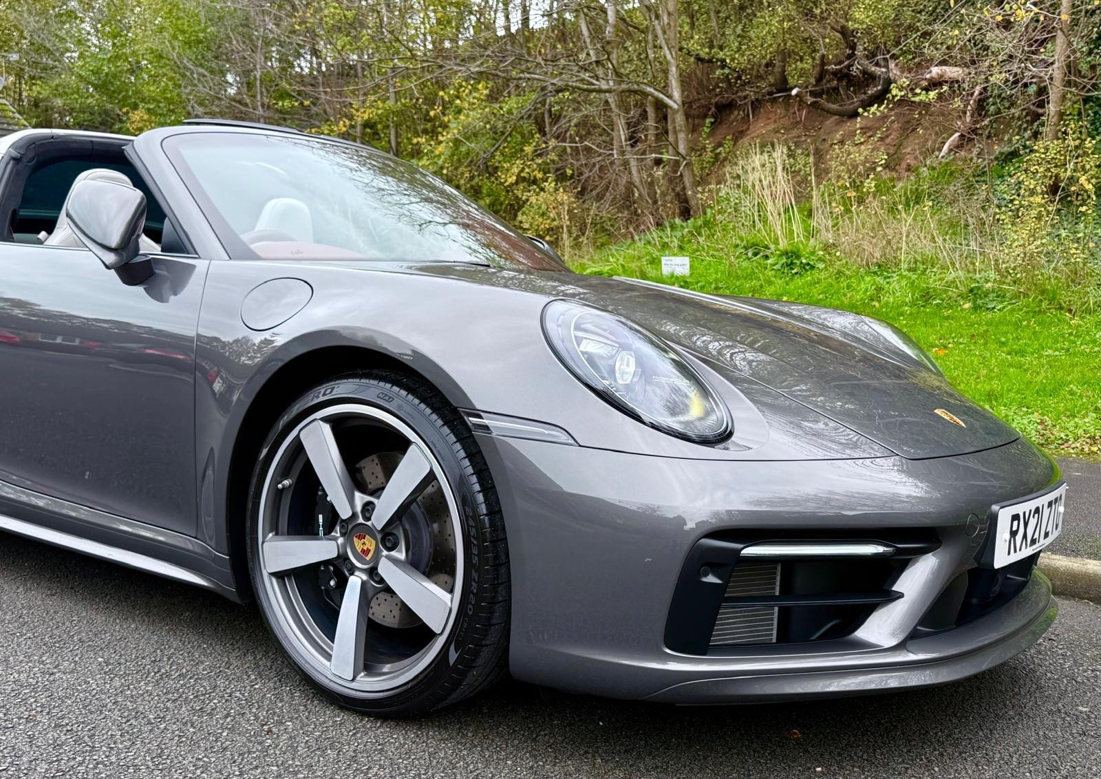 Porsche 911 view 69