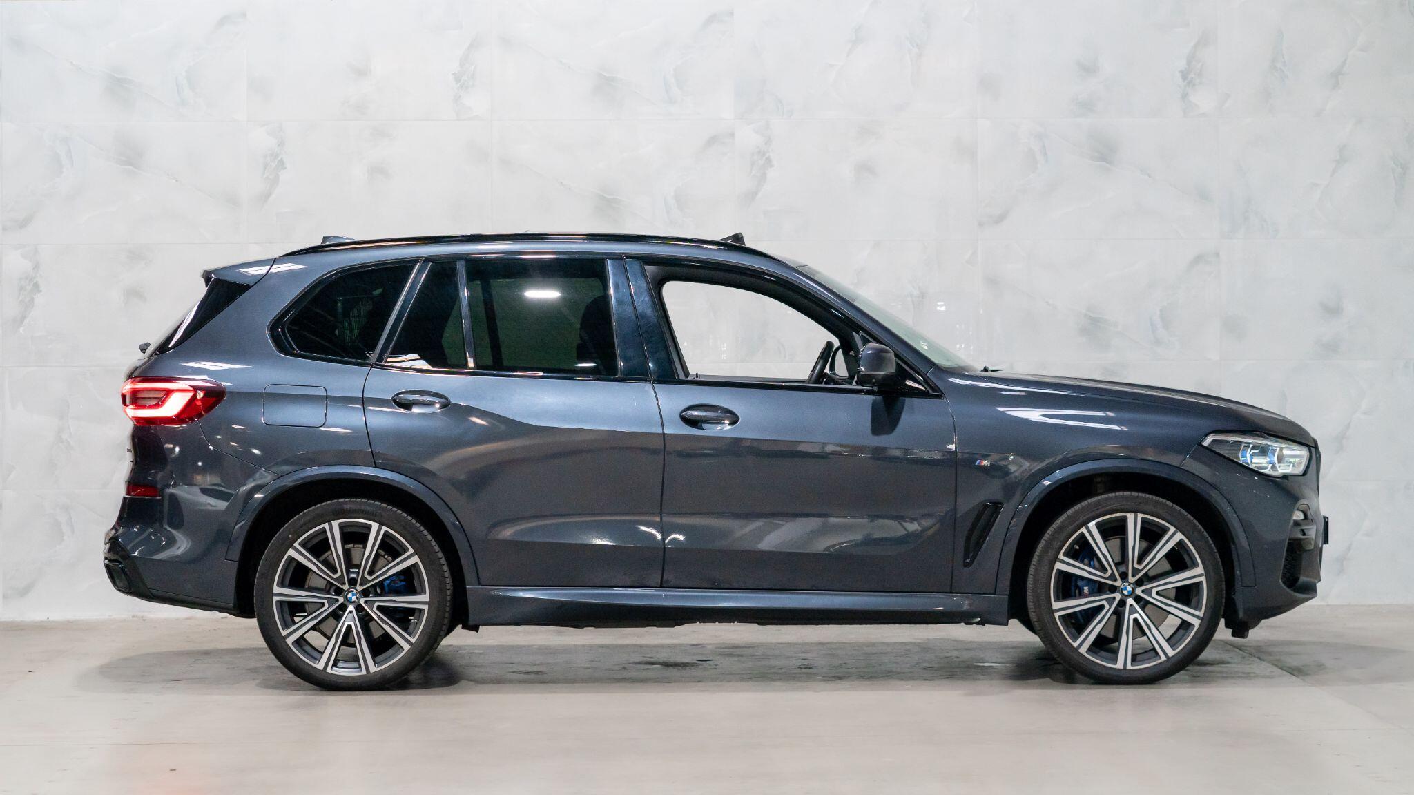 BMW X5 view 9