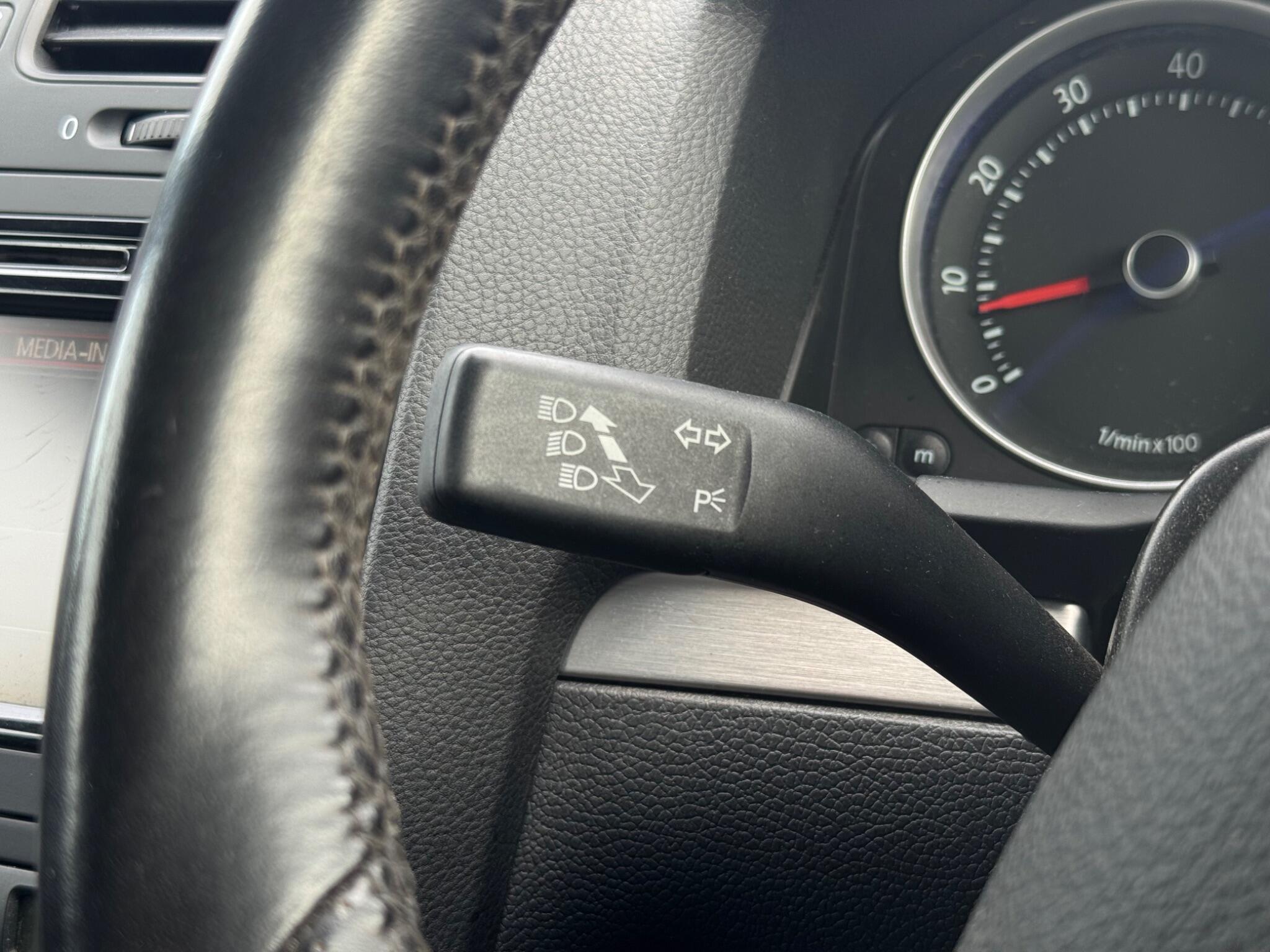 Volkswagen Golf view 29