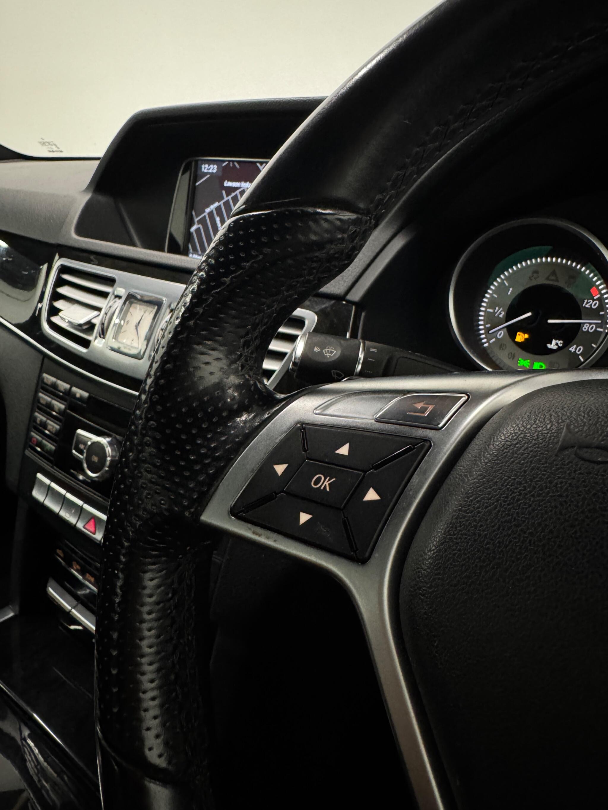 Mercedes-Benz E-Class view 22