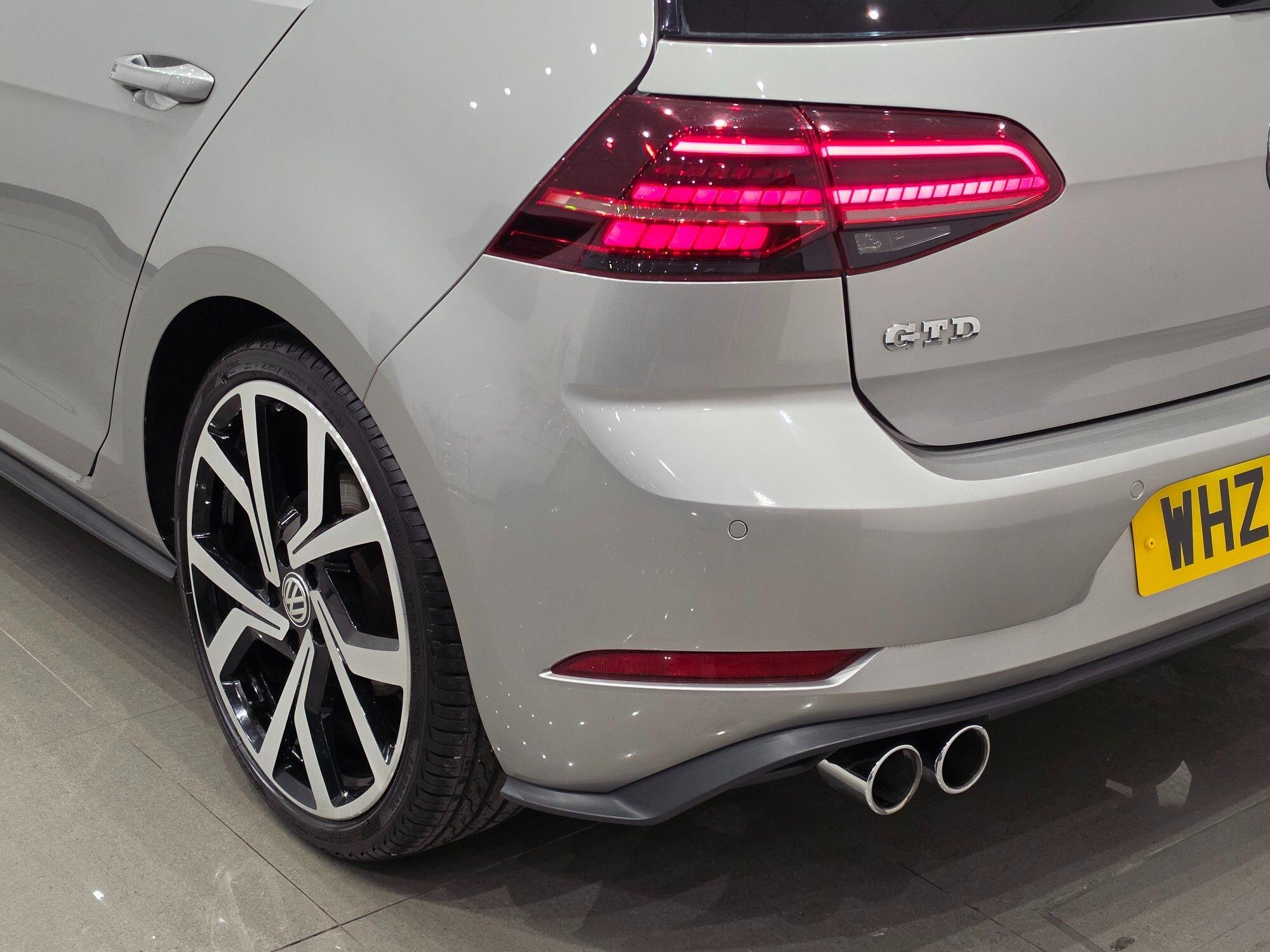 Volkswagen Golf view 12