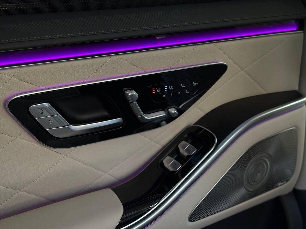 Mercedes-Benz S Class view 27
