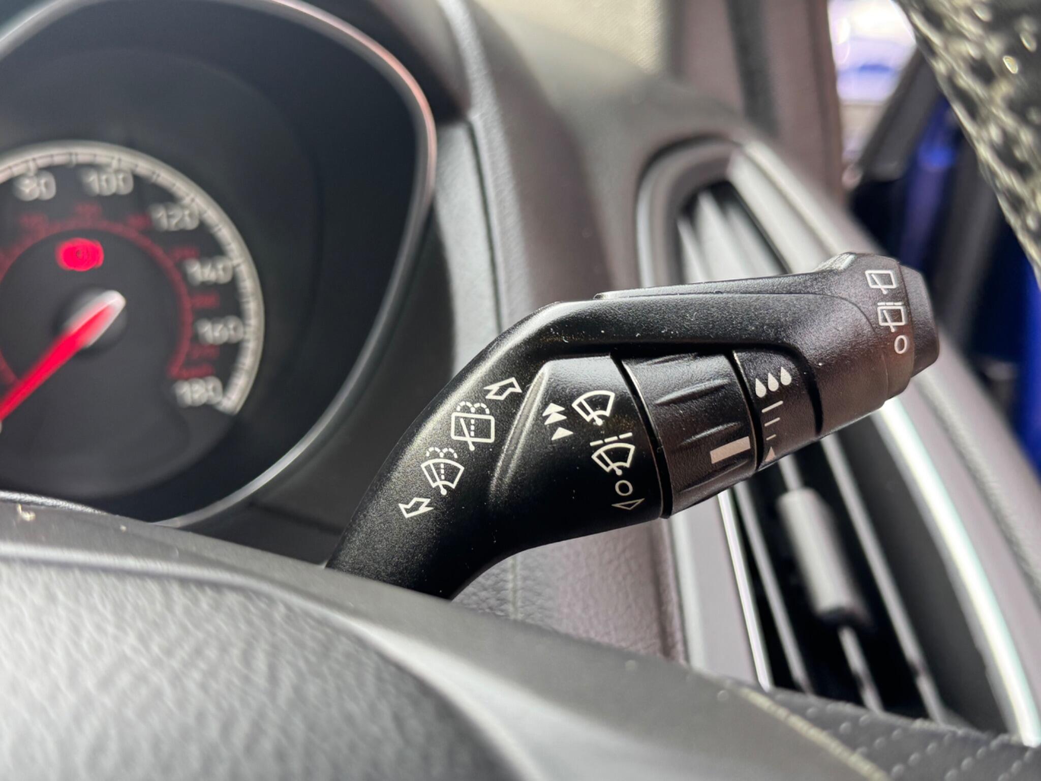 Ford Focus view 21