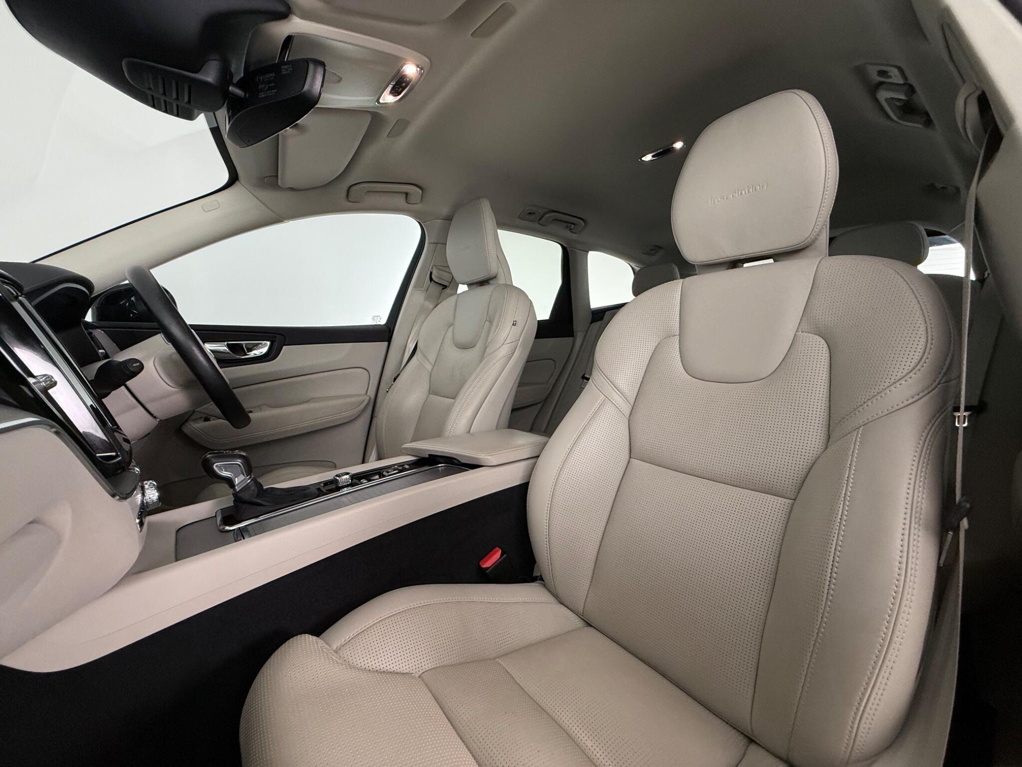 Volvo XC60 view 31