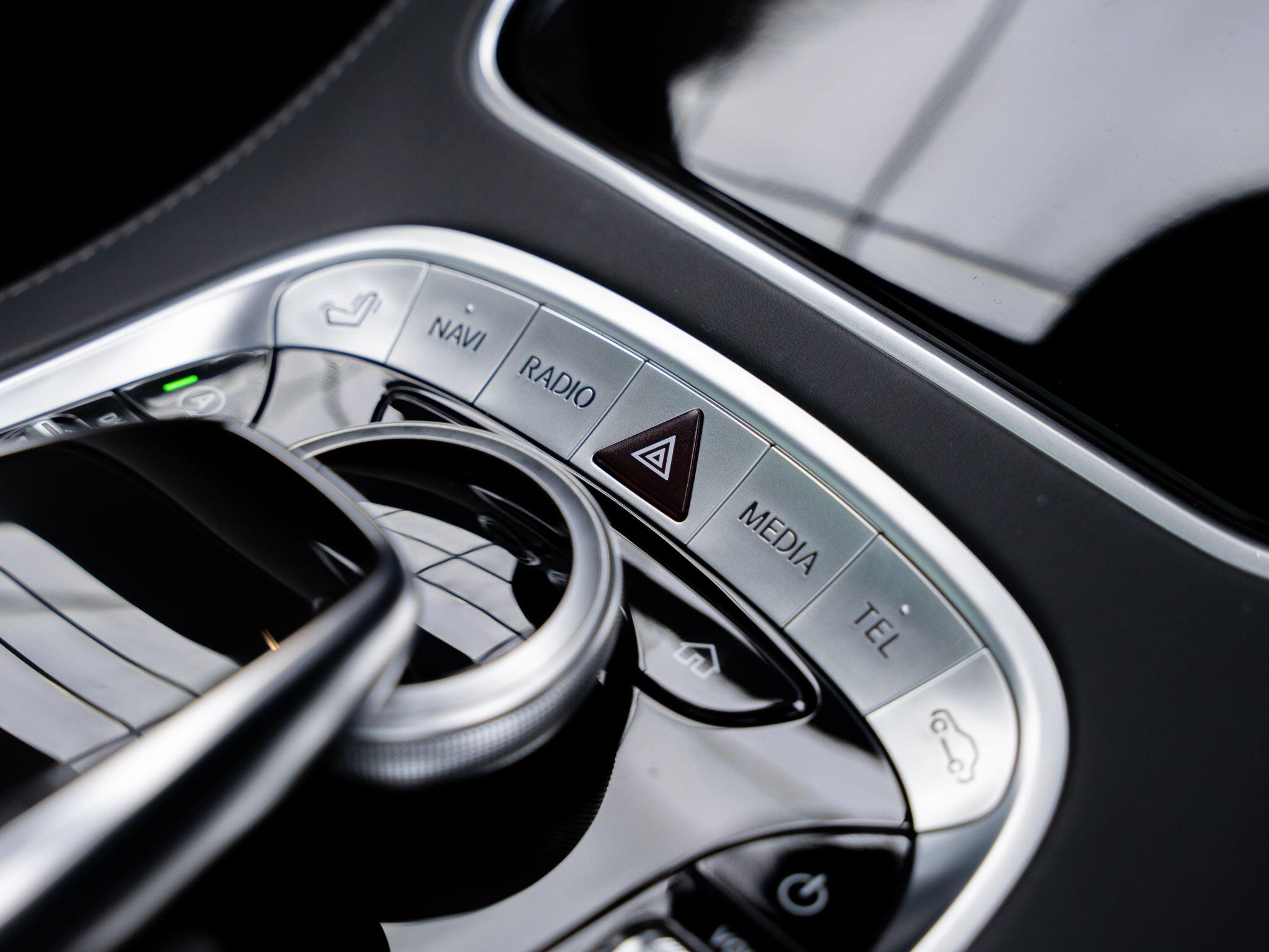 Mercedes-Benz S-Class view 30