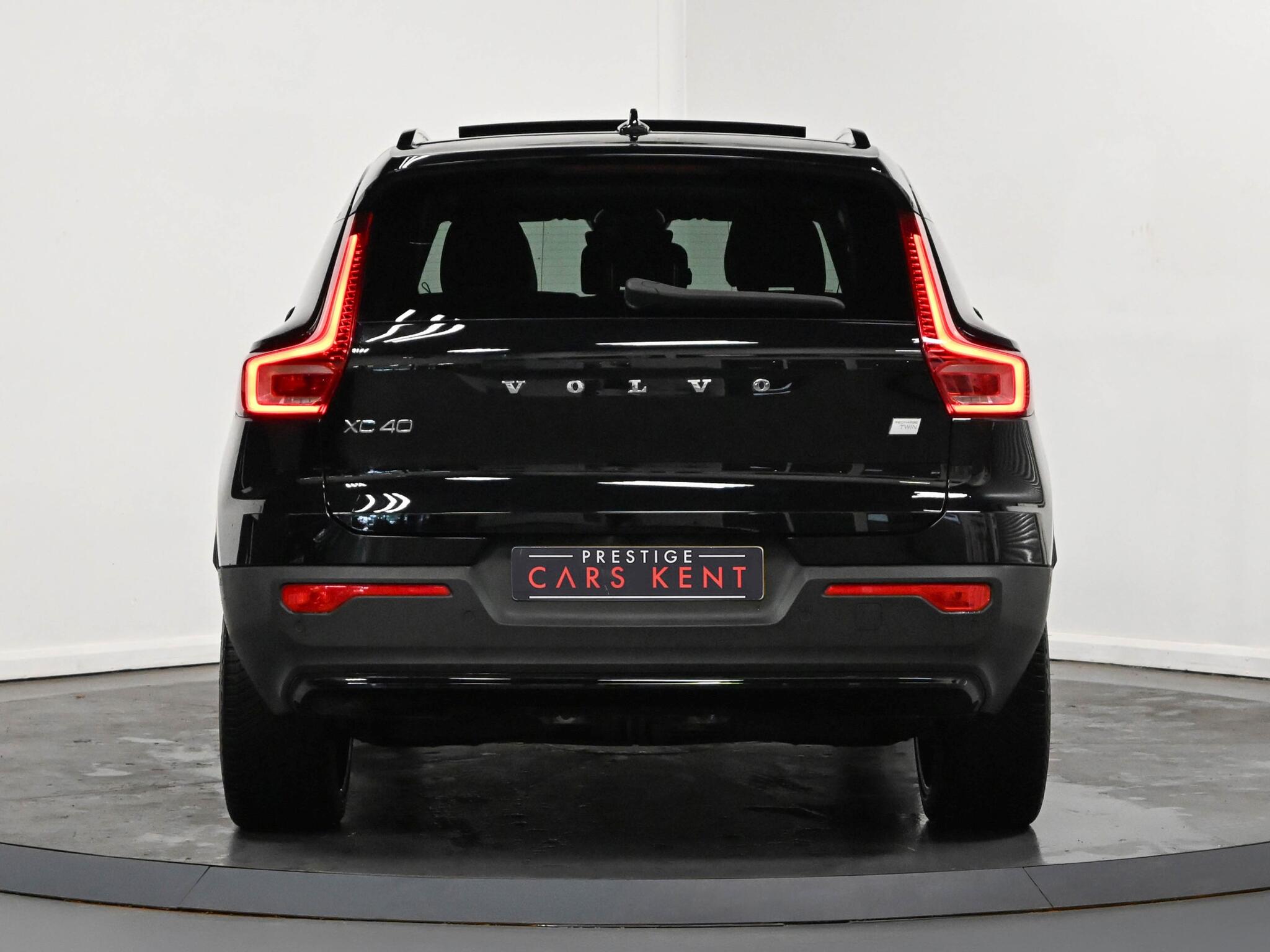 Volvo XC40 view 23