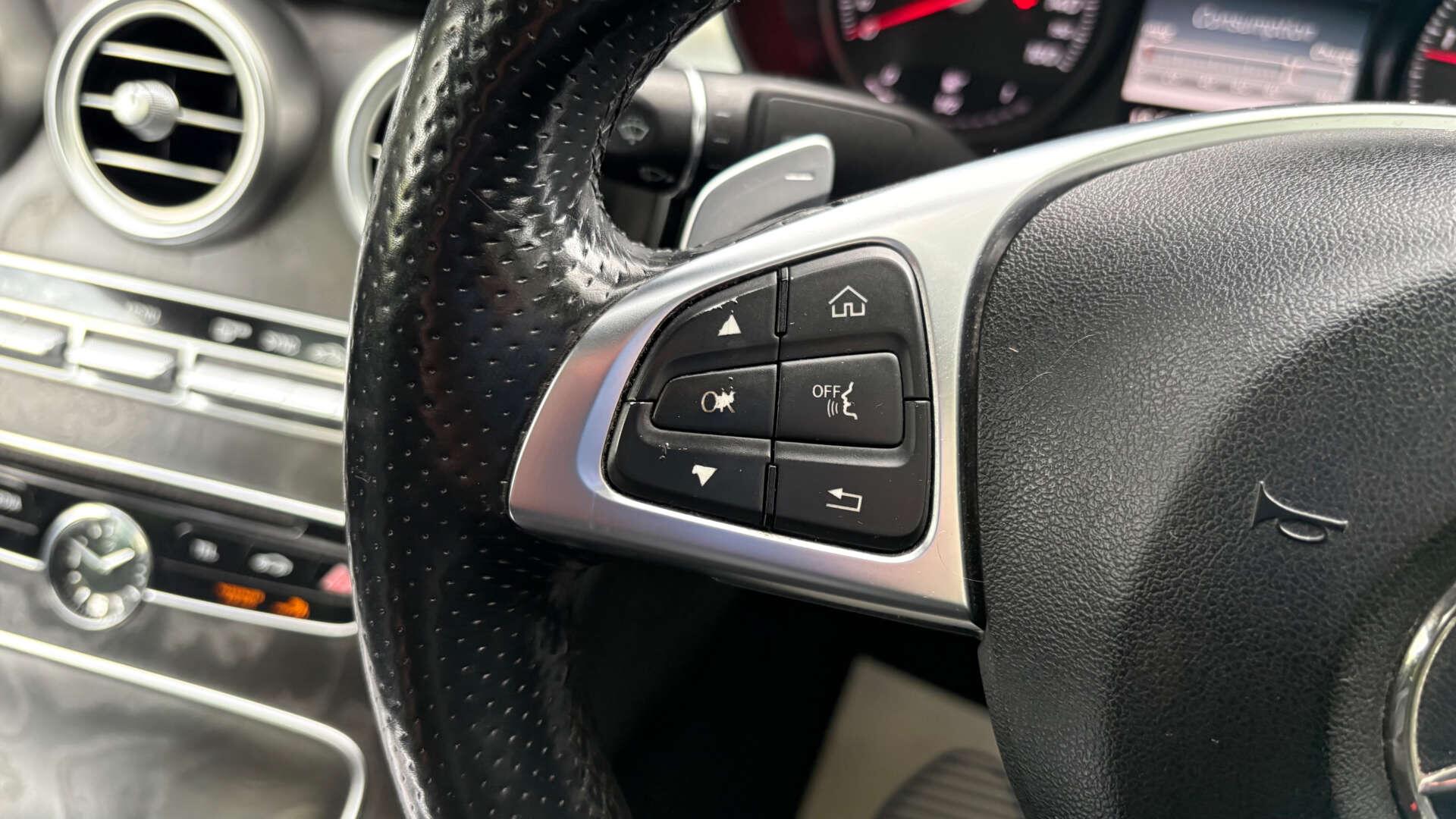 Mercedes-Benz C-Class view 17