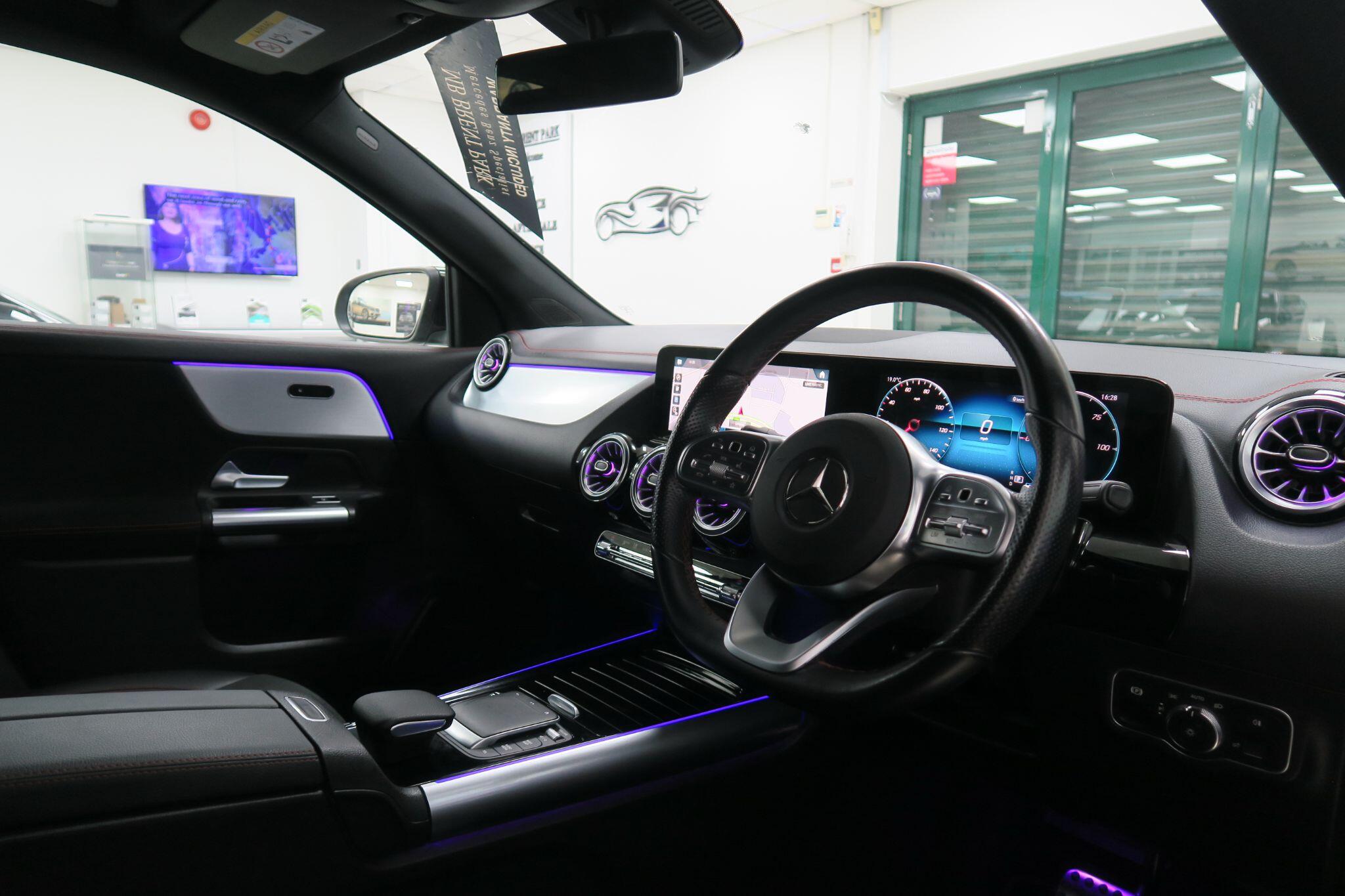 Mercedes-Benz EQA view 10