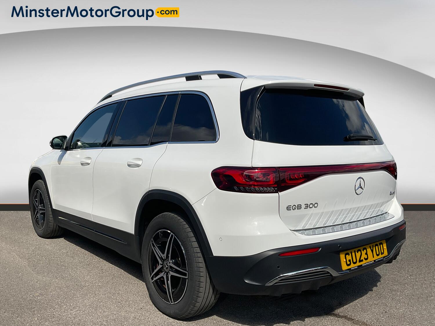 Mercedes-Benz EQB view 4