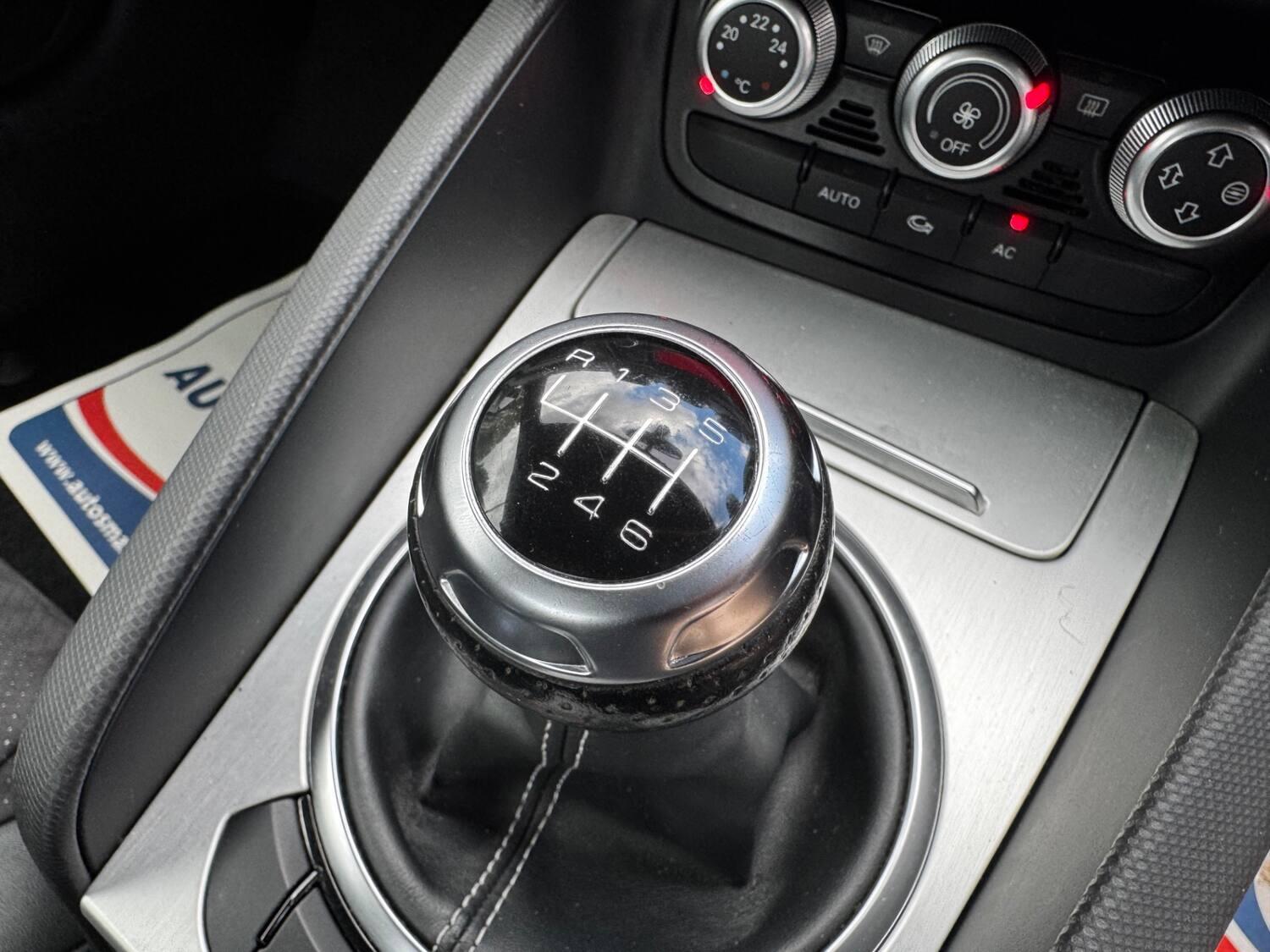 Audi TT view 19