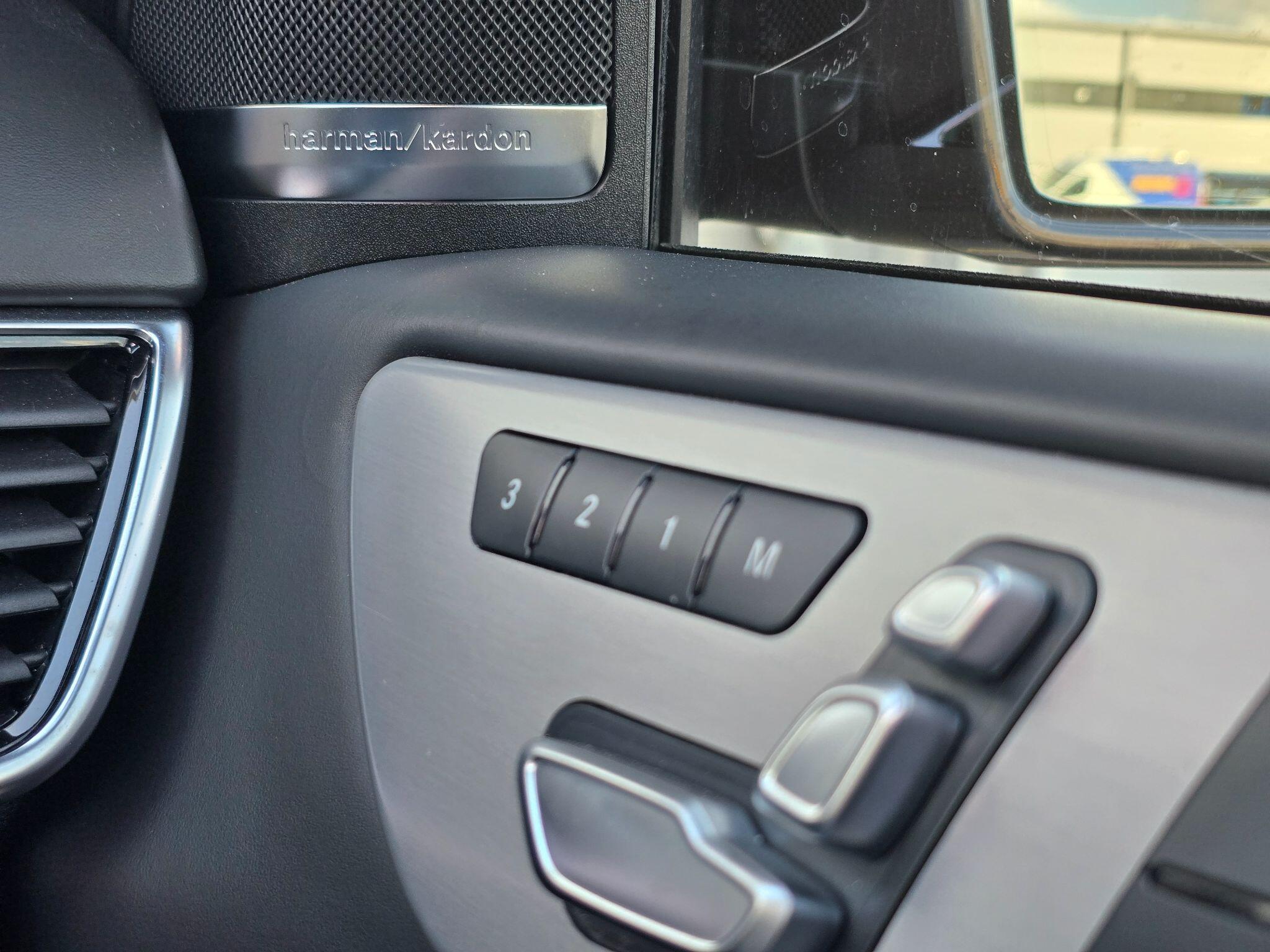 Mercedes-Benz Gle view 30